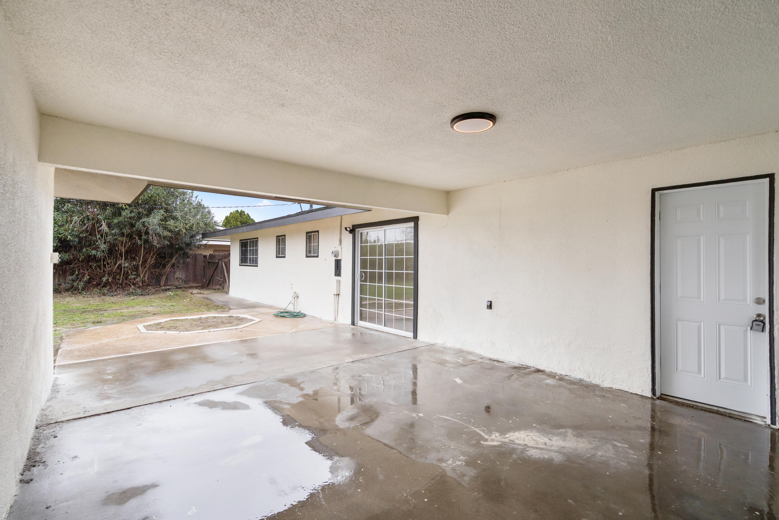 237 W Glendale Ave, Lemoore, CA 93245