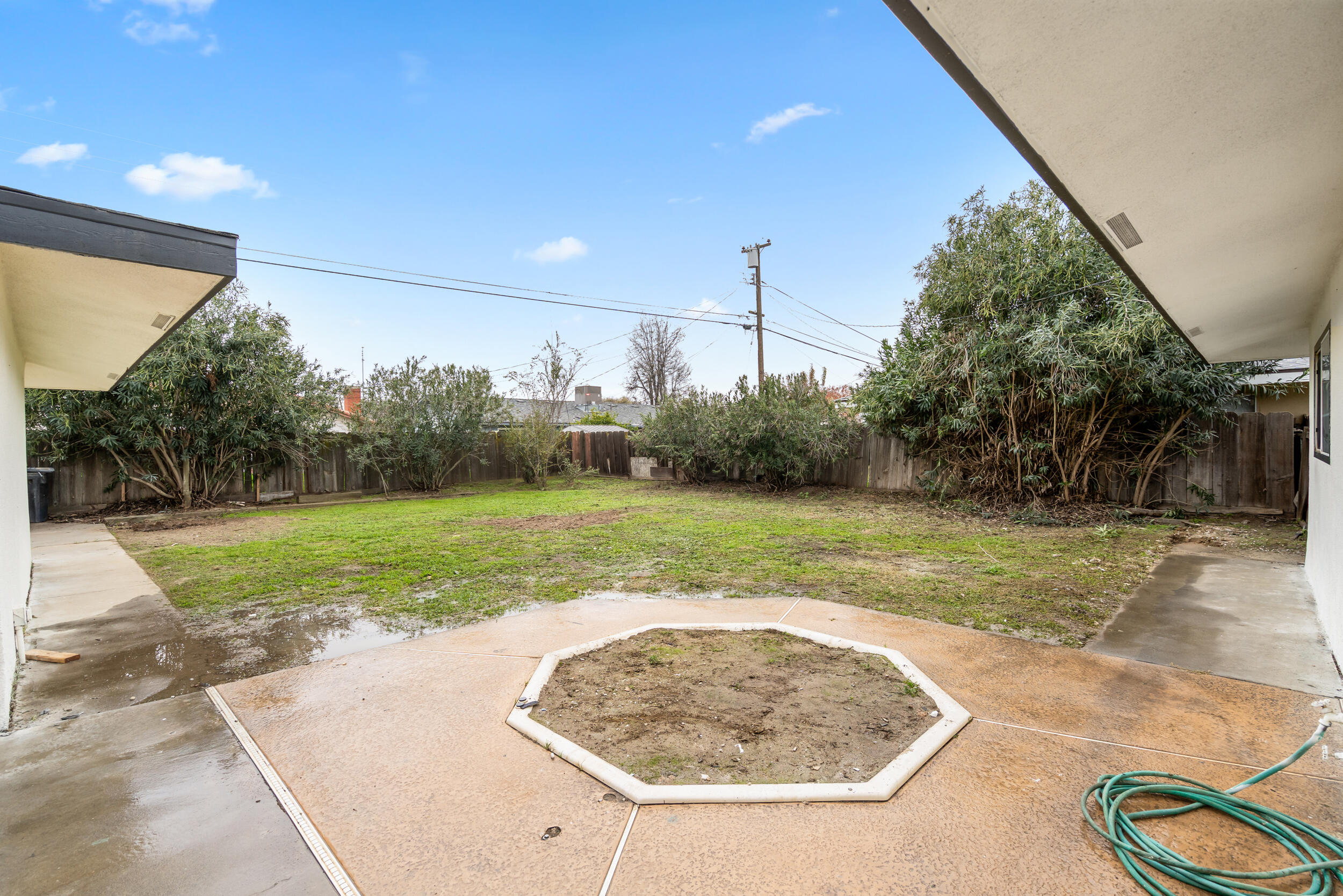 237 W Glendale Ave, Lemoore, CA 93245