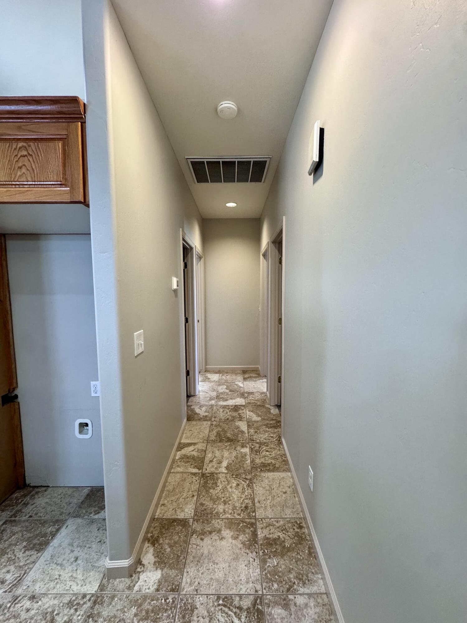 835 E Costner St, Farmersville, CA 93223