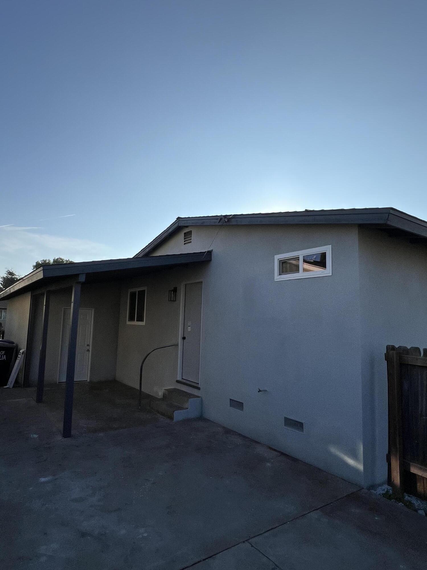 614 N View St, Visalia, CA 93292
