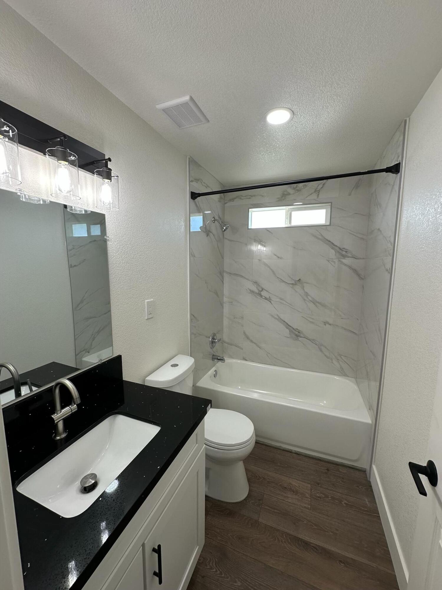 16 S Plano St, Porterville, CA 93257