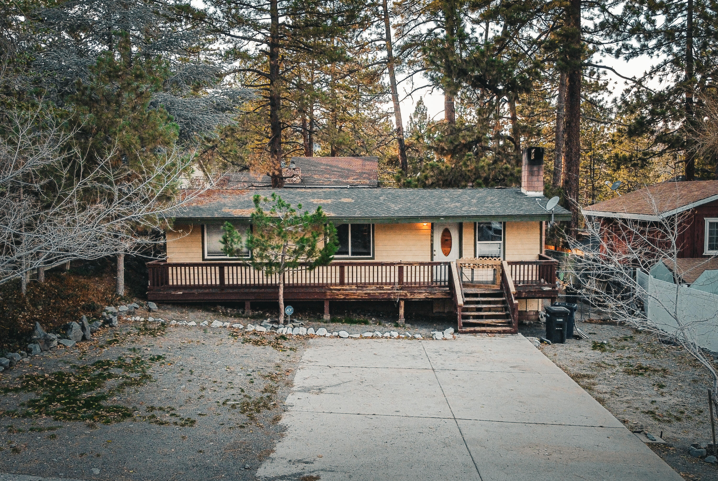 5608 Sheepcreek Dr, Wrightwood, CA 92397