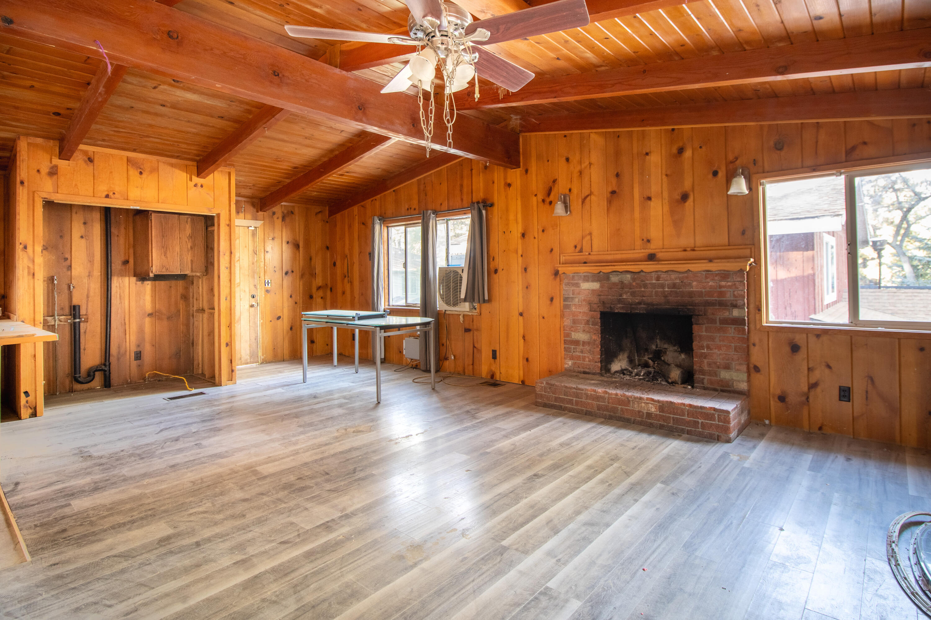 5608 Sheepcreek Dr, Wrightwood, CA 92397