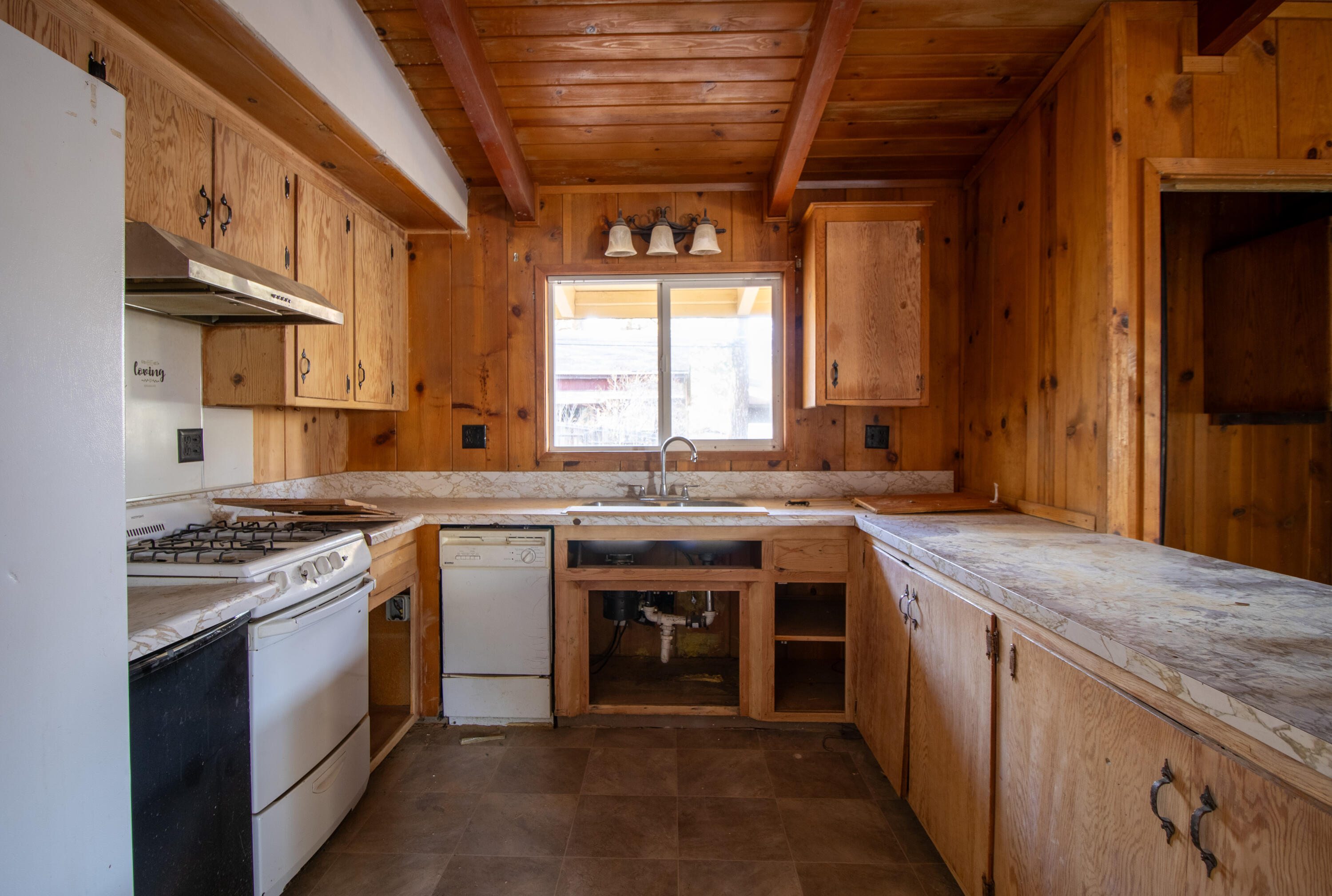 5608 Sheepcreek Dr, Wrightwood, CA 92397