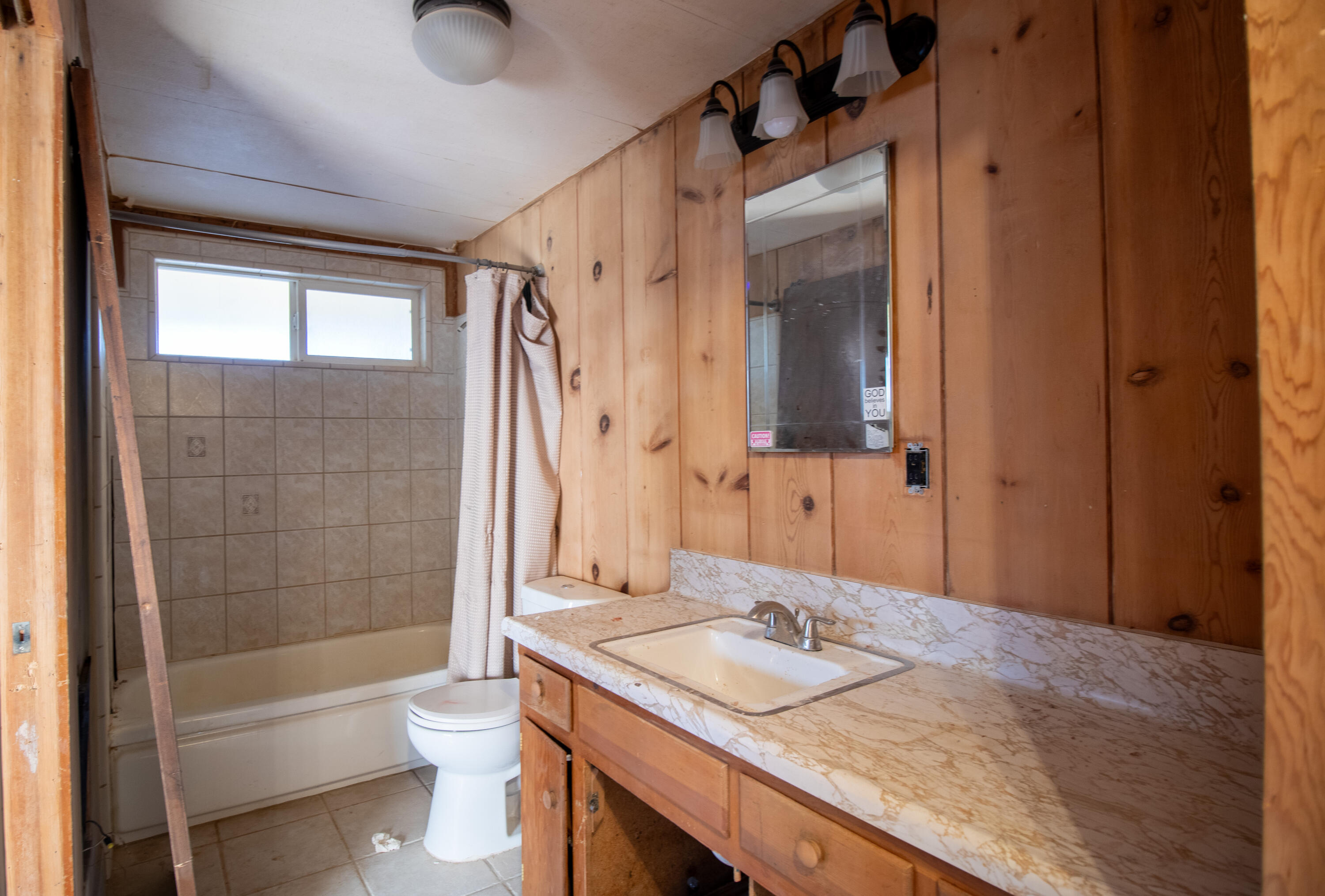 5608 Sheepcreek Dr, Wrightwood, CA 92397