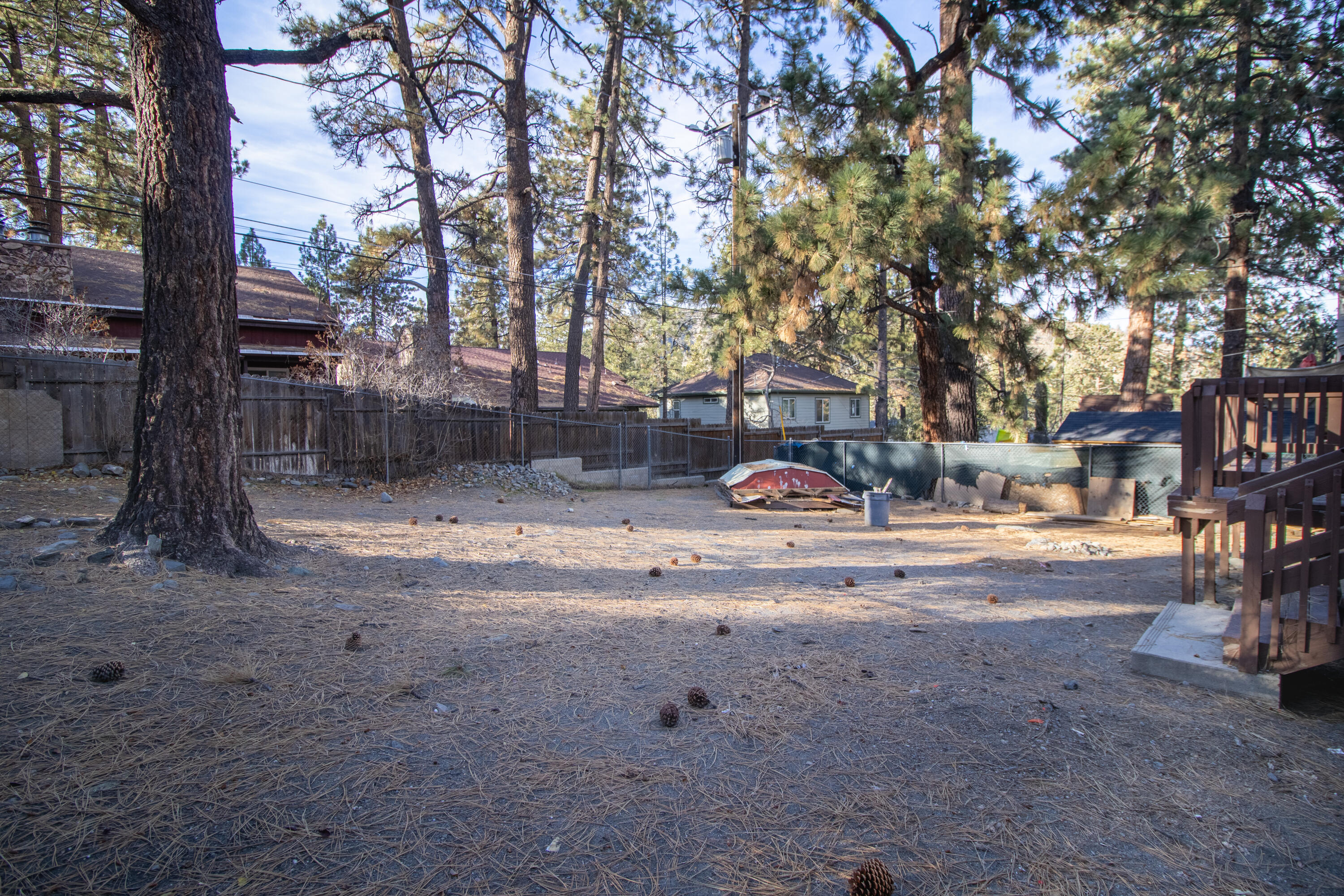 5608 Sheepcreek Dr, Wrightwood, CA 92397