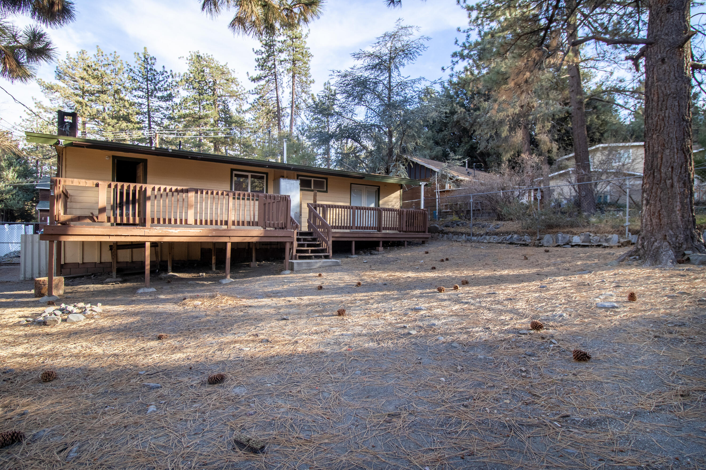 5608 Sheepcreek Dr, Wrightwood, CA 92397