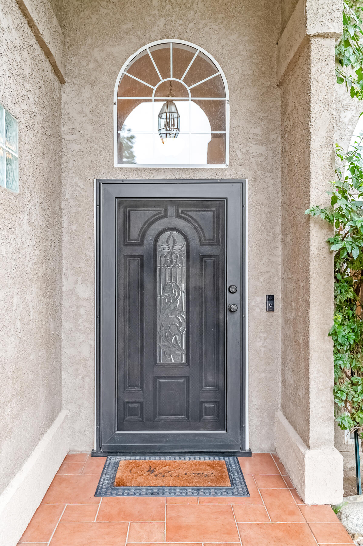 1134 N Rova Ct, Visalia, CA 93291