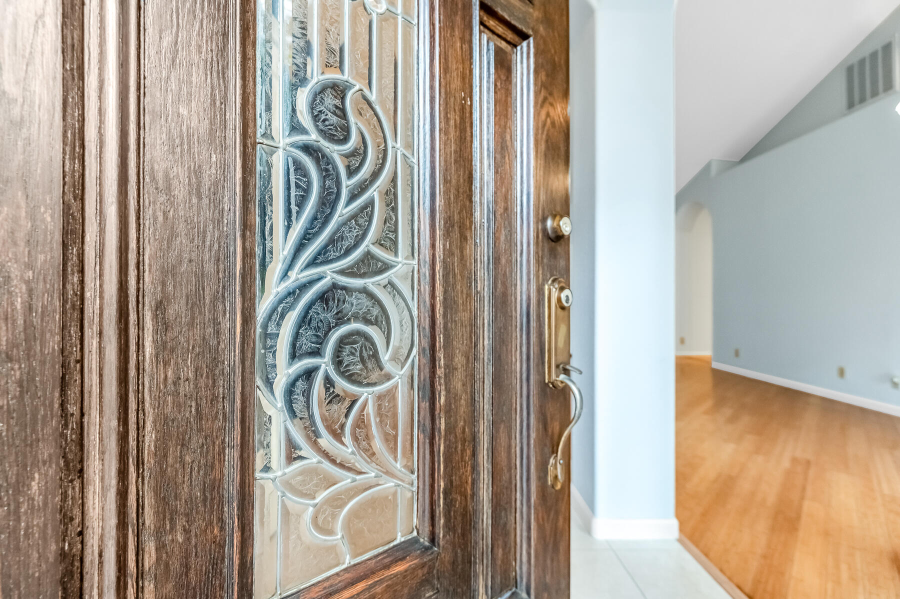 1134 N Rova Ct, Visalia, CA 93291