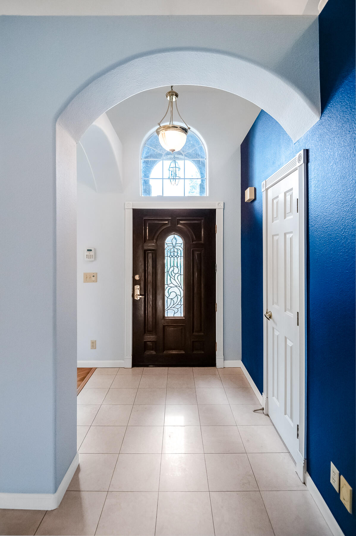 1134 N Rova Ct, Visalia, CA 93291