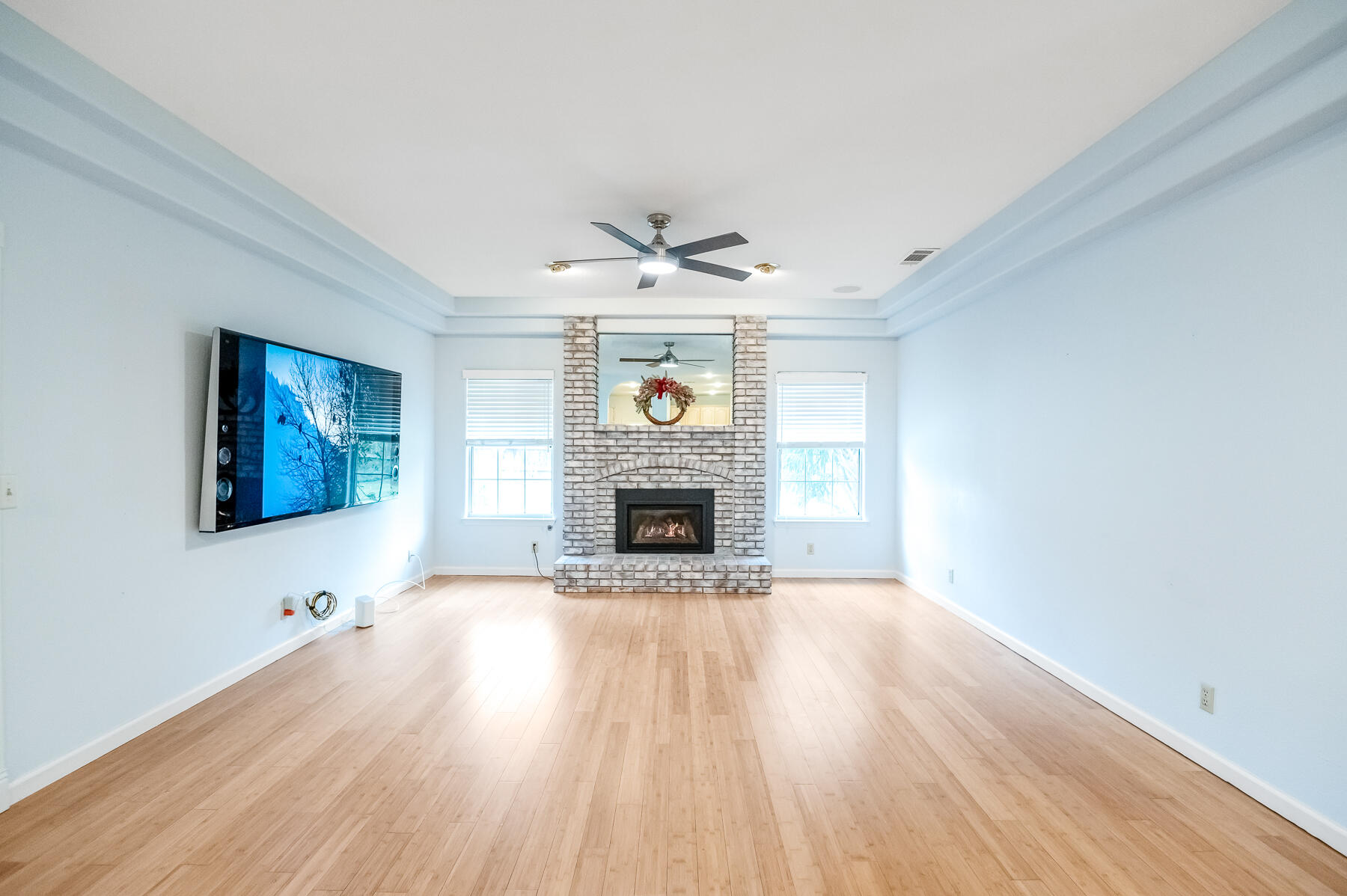 1134 N Rova Ct, Visalia, CA 93291