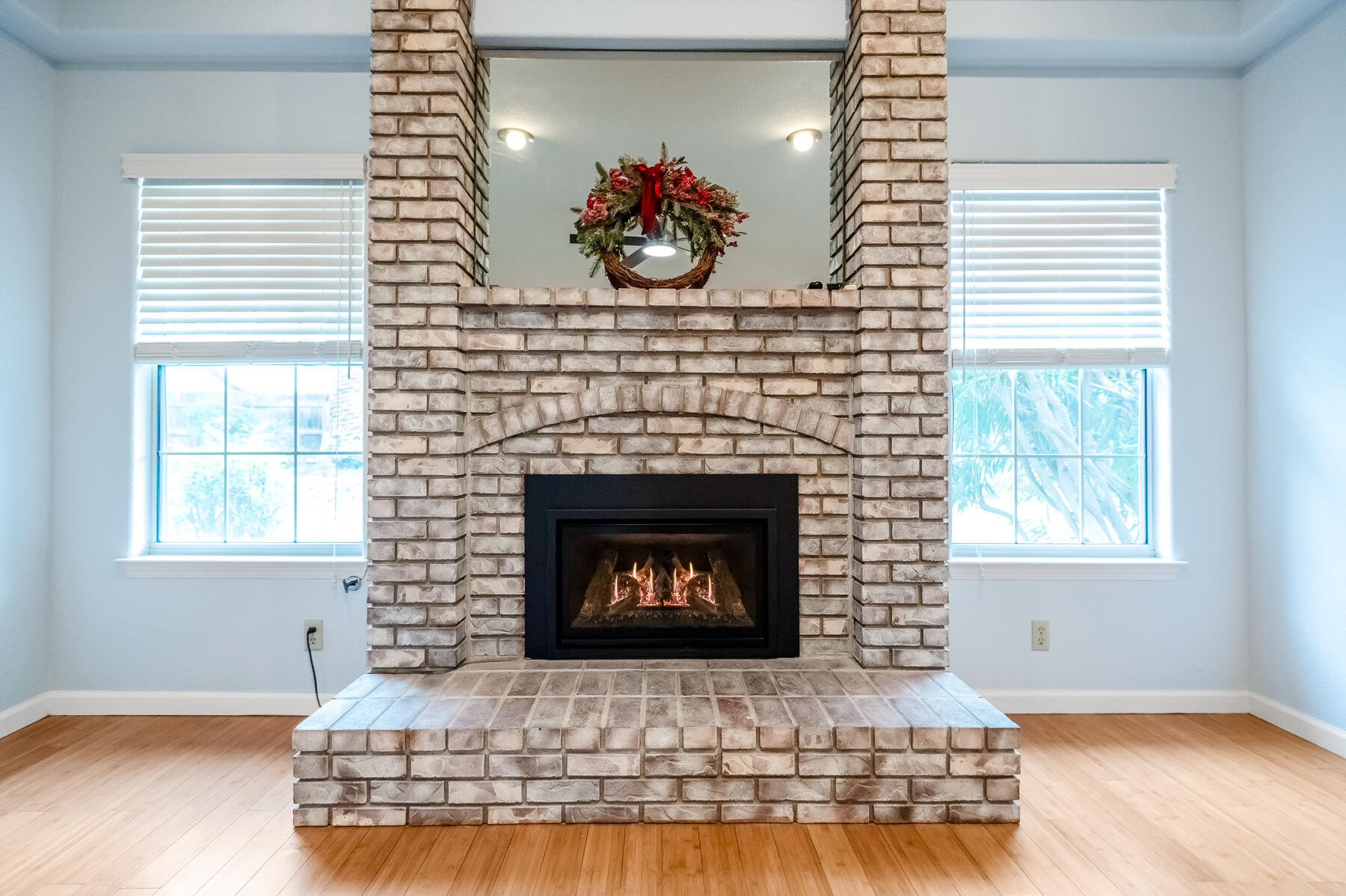 1134 N Rova Ct, Visalia, CA 93291