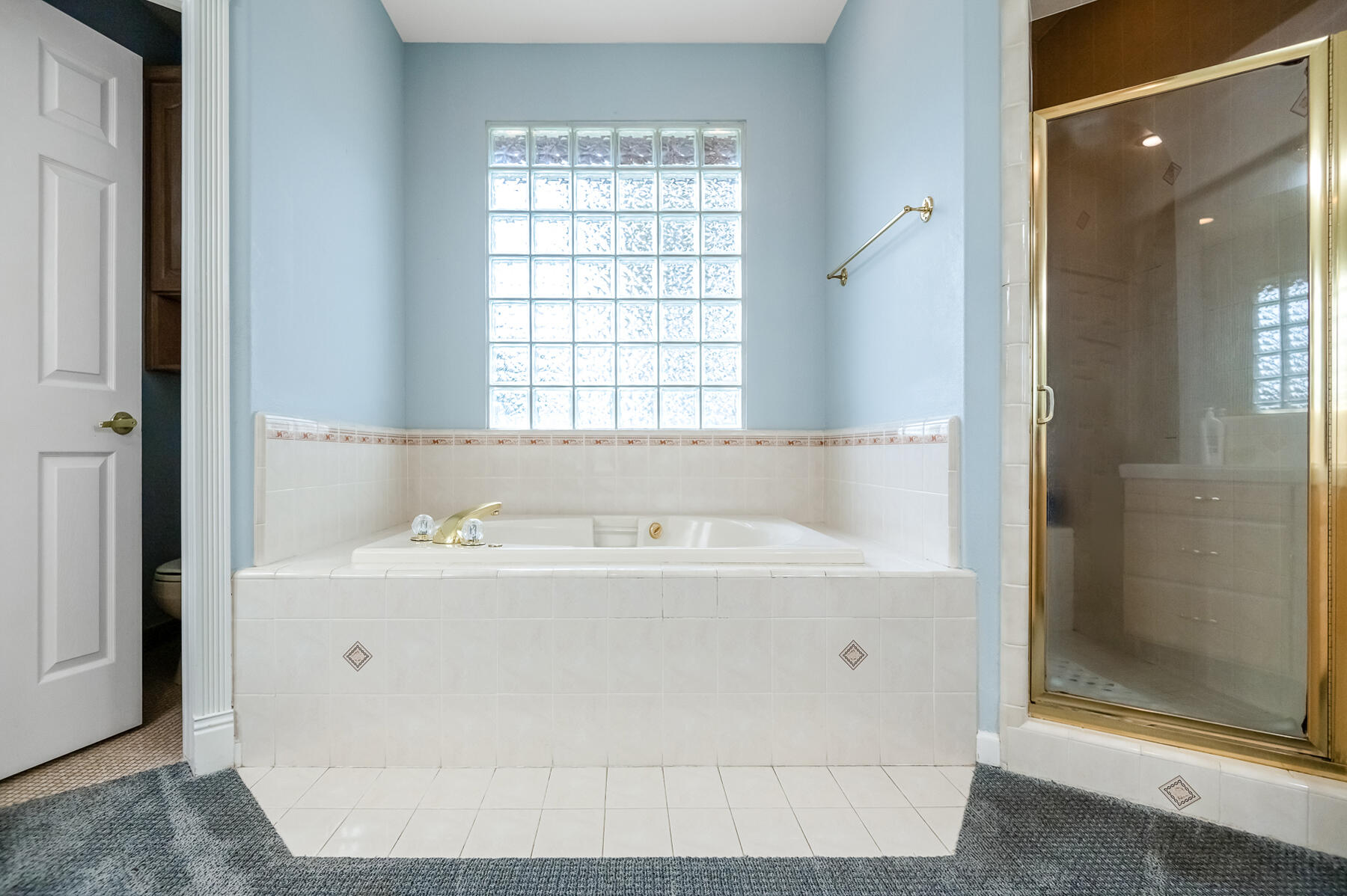 1134 N Rova Ct, Visalia, CA 93291