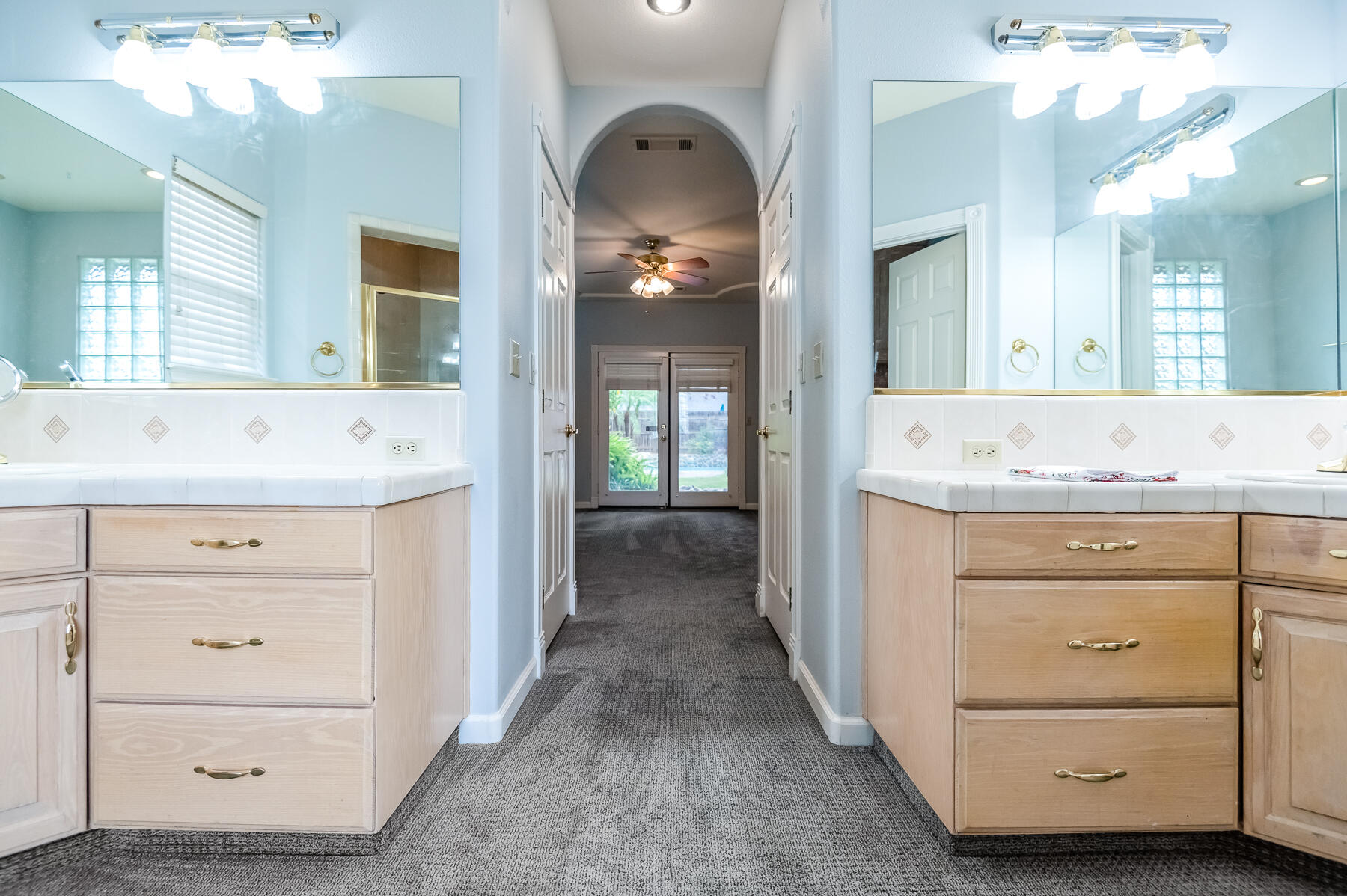 1134 N Rova Ct, Visalia, CA 93291