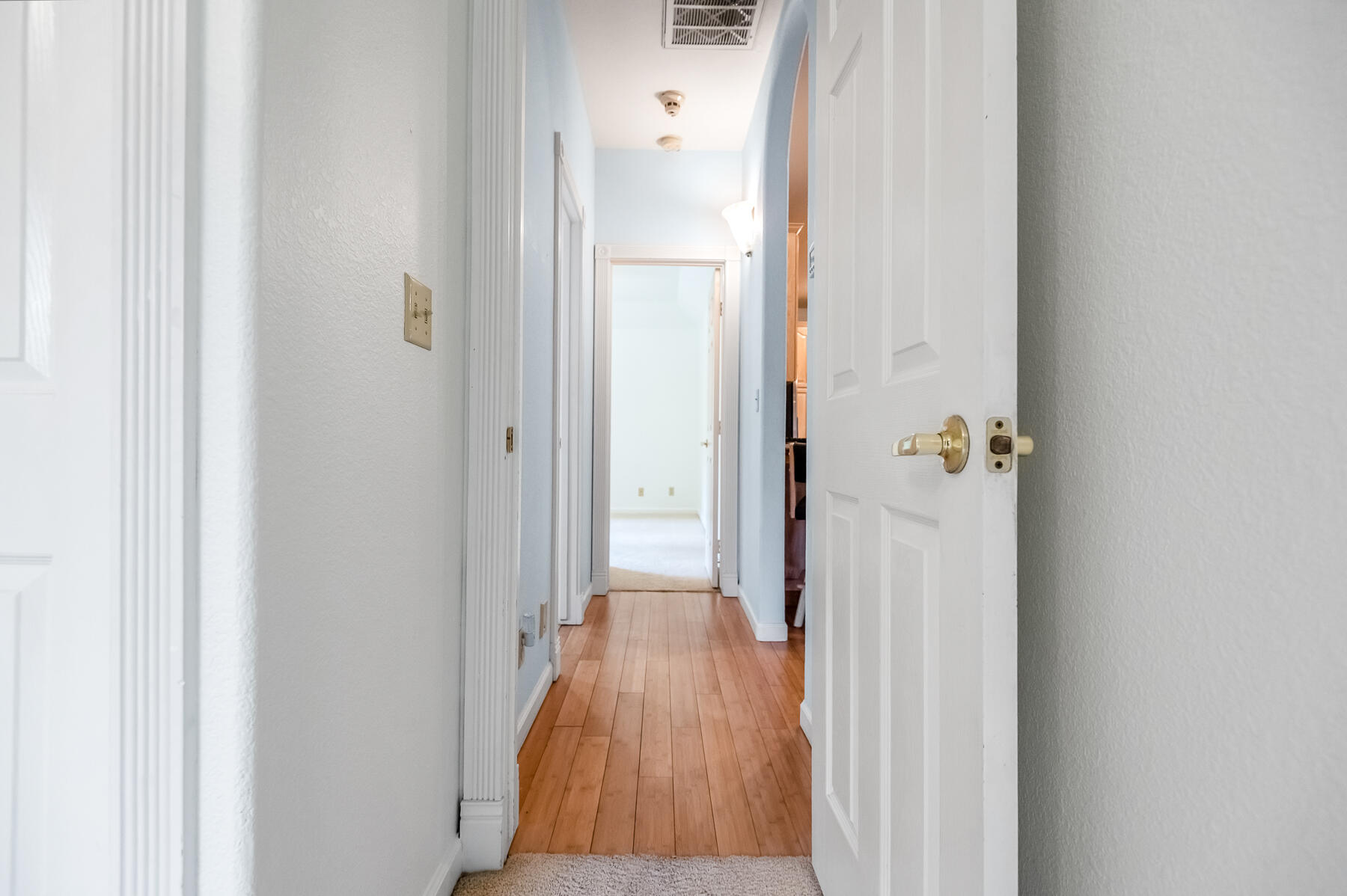 1134 N Rova Ct, Visalia, CA 93291