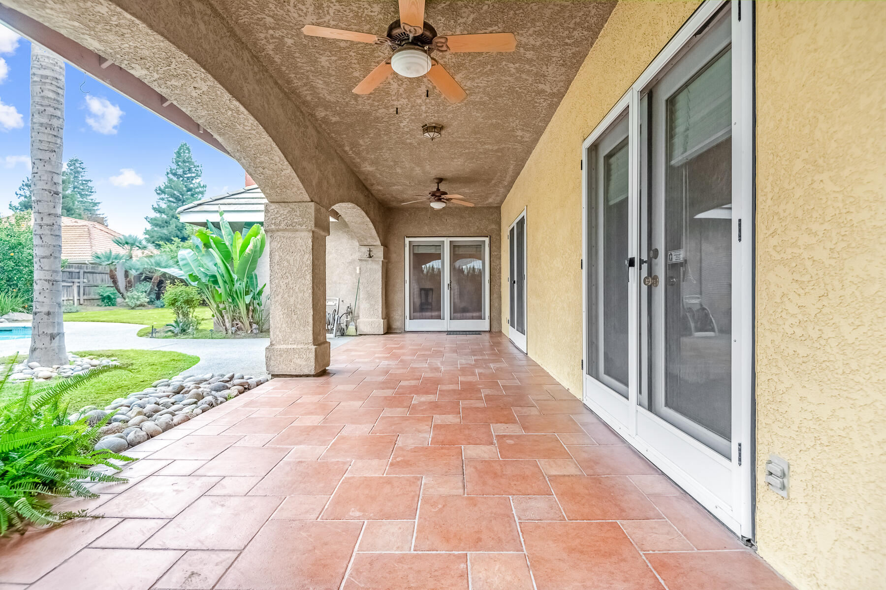 1134 N Rova Ct, Visalia, CA 93291