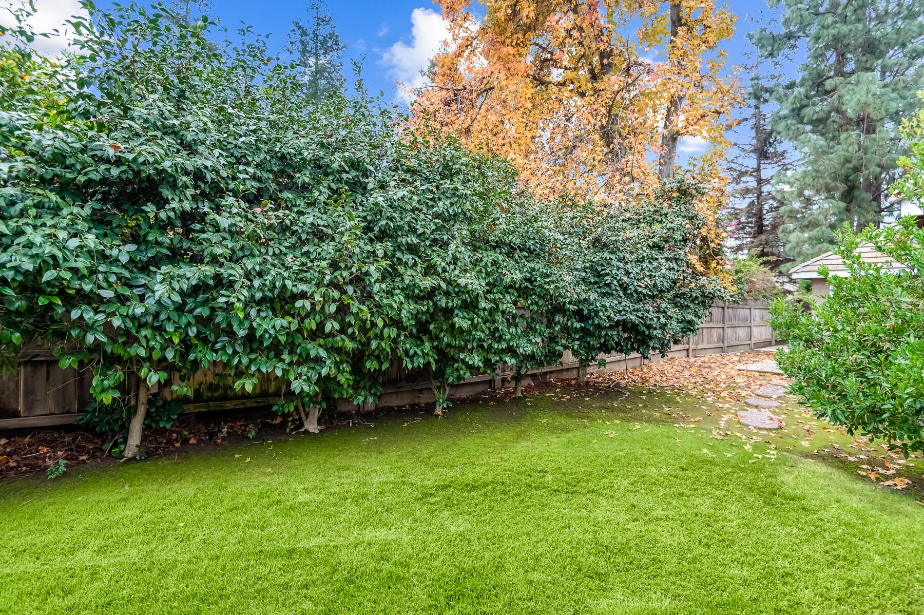 1134 N Rova Ct, Visalia, CA 93291