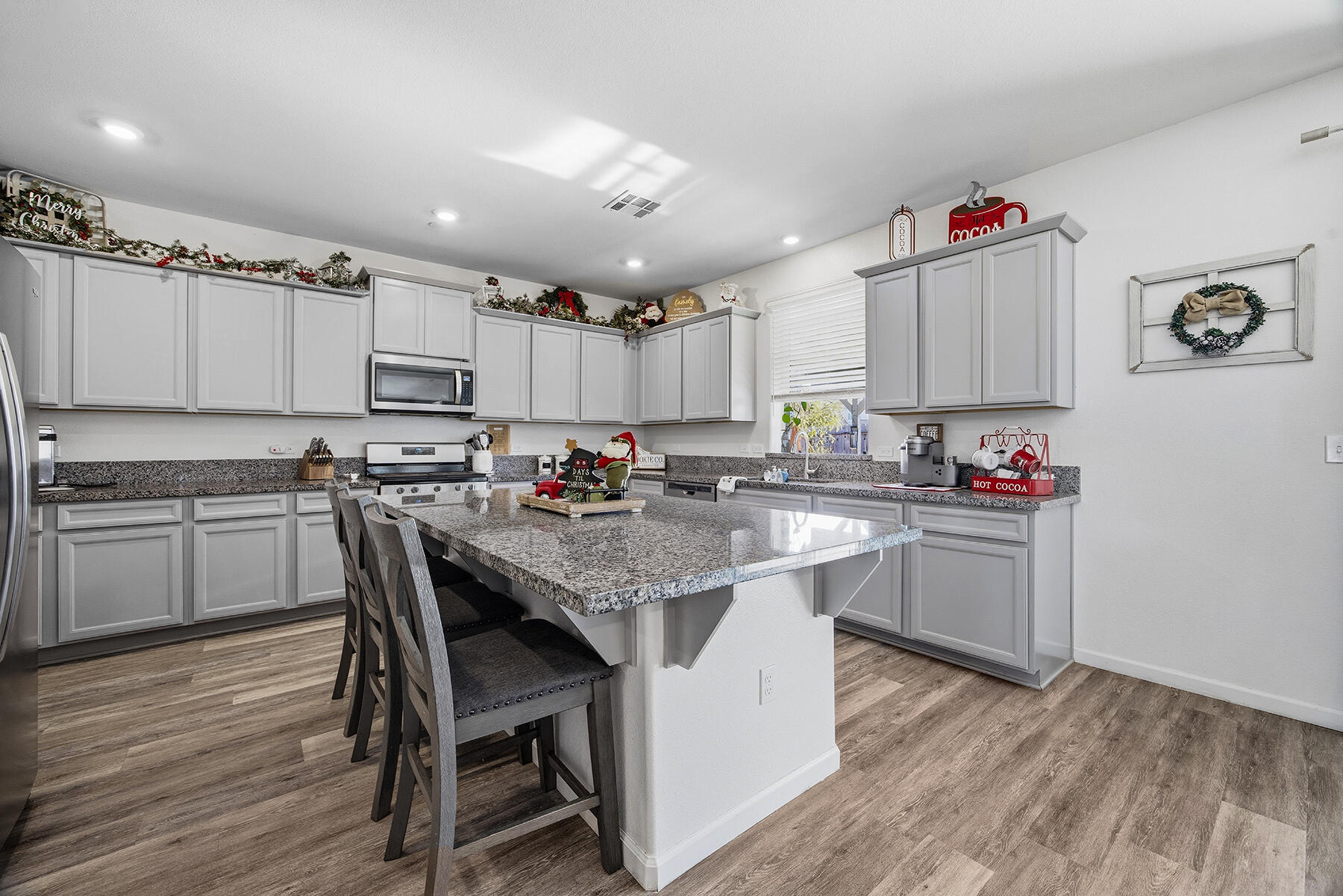 3623 E Seeger Ave, Visalia, CA 93292