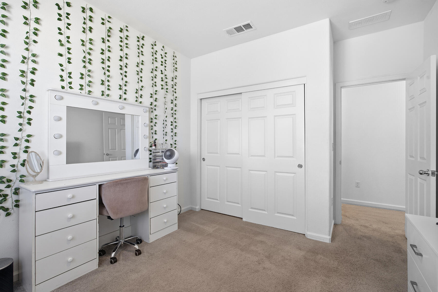 3623 E Seeger Ave, Visalia, CA 93292