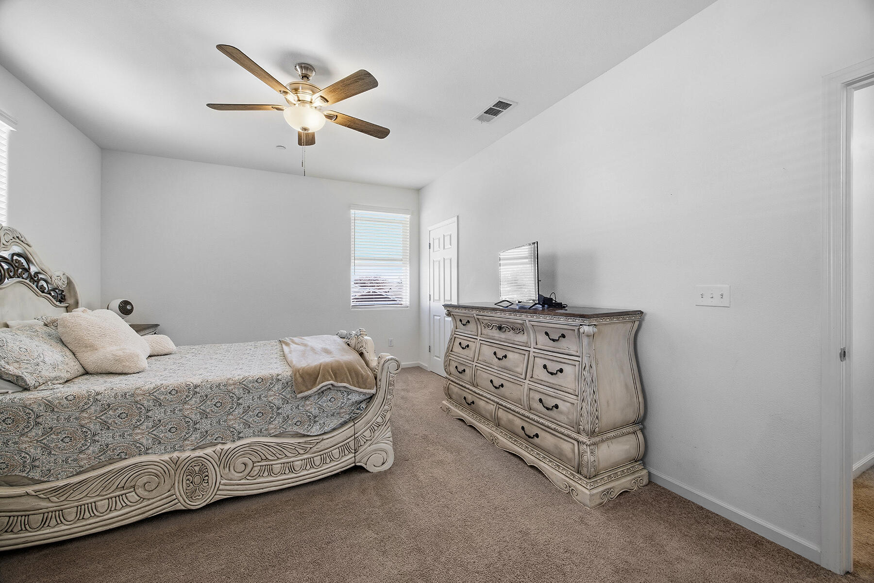 3623 E Seeger Ave, Visalia, CA 93292