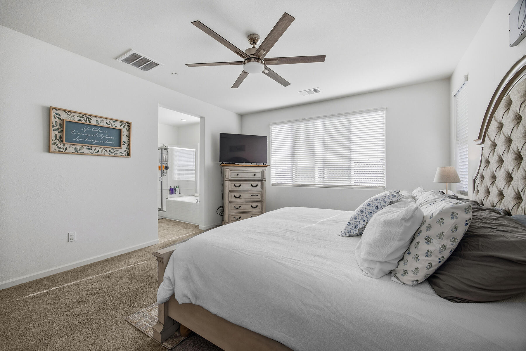 3623 E Seeger Ave, Visalia, CA 93292