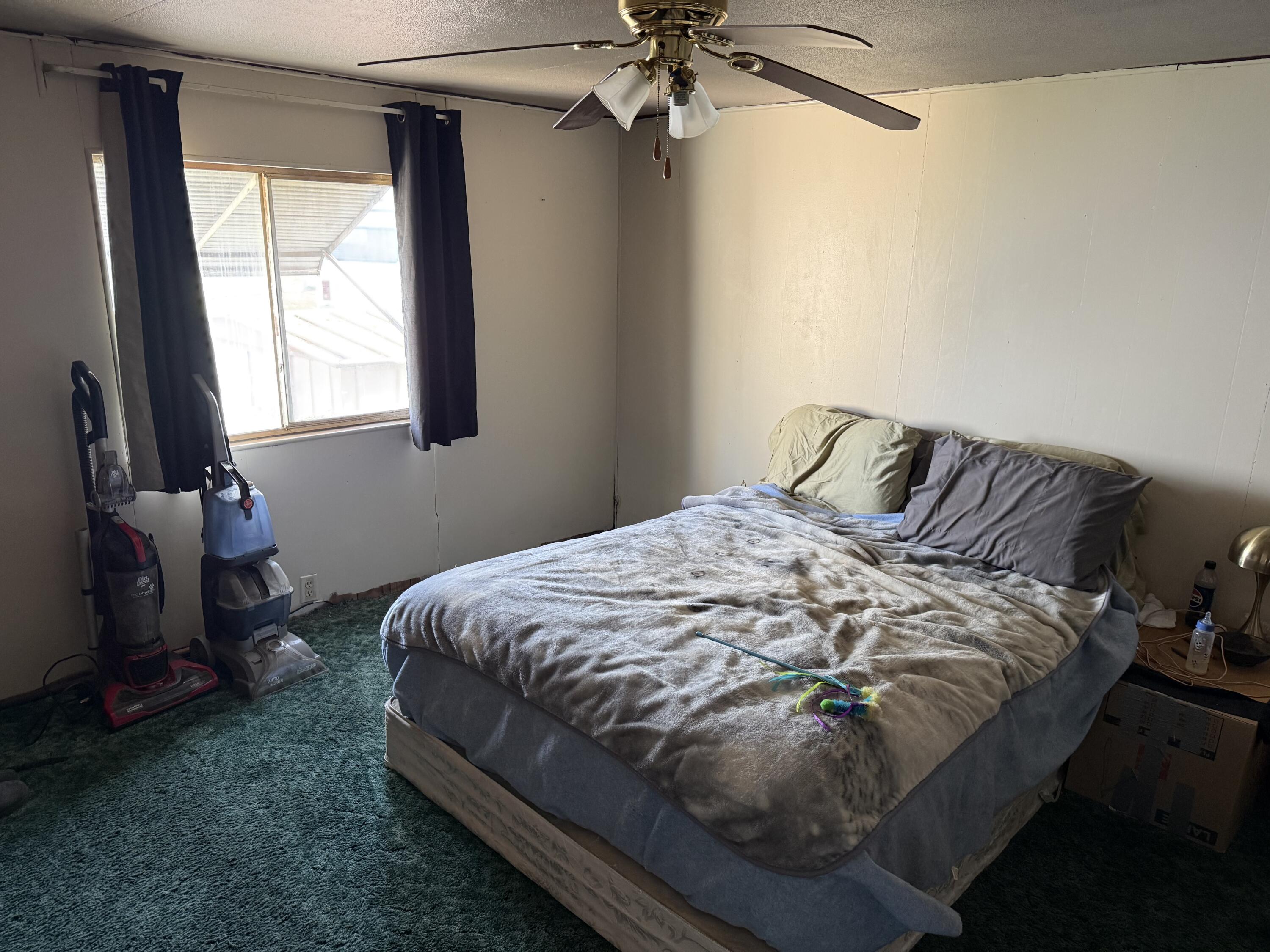 820 S Chinowth St #17, Visalia, CA 93277