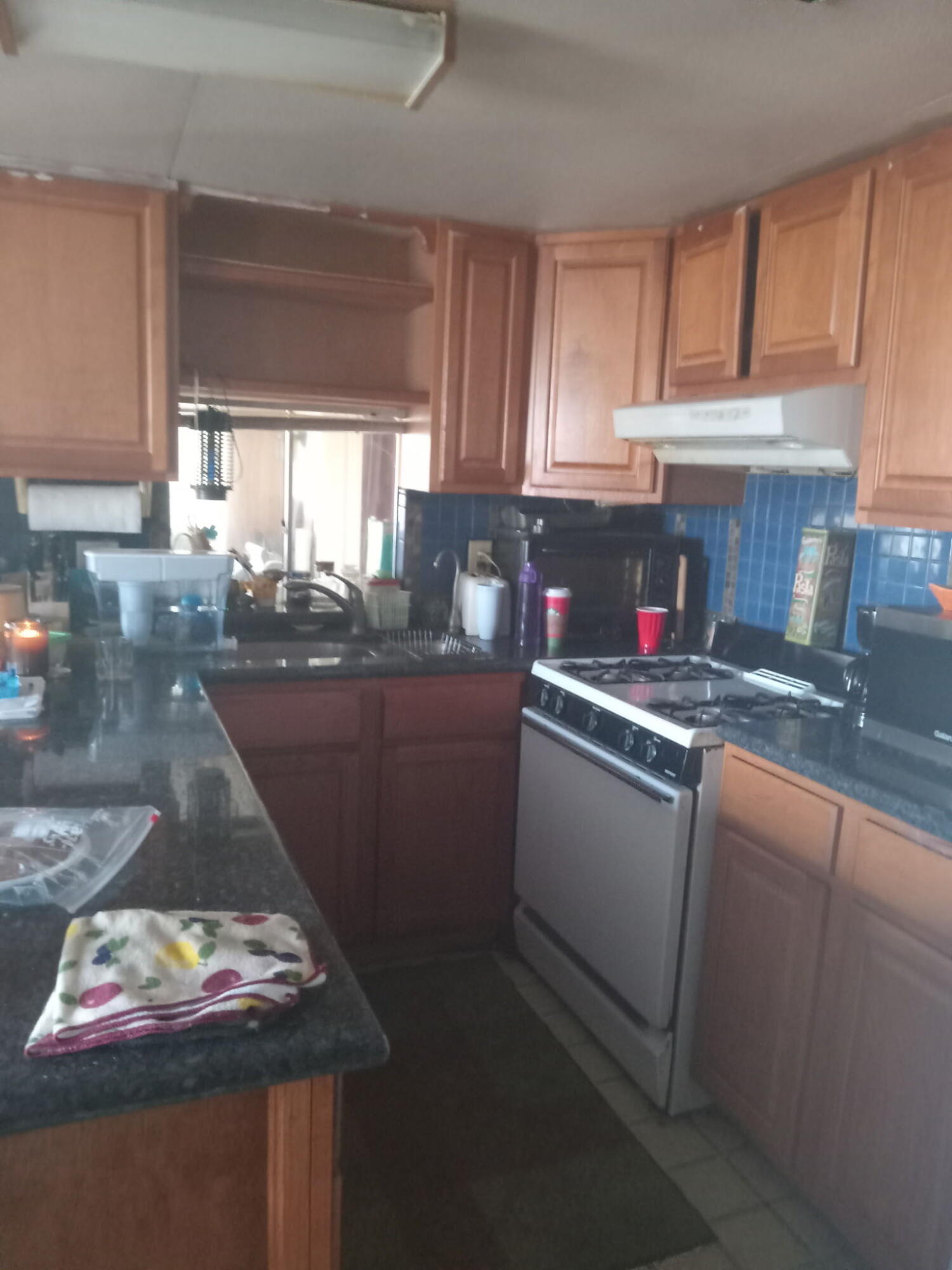 820 S Chinowth St #17, Visalia, CA 93277