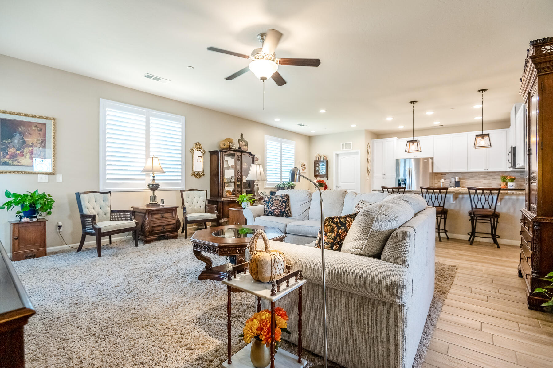 3238 N Rova Ct, Visalia, CA 93291