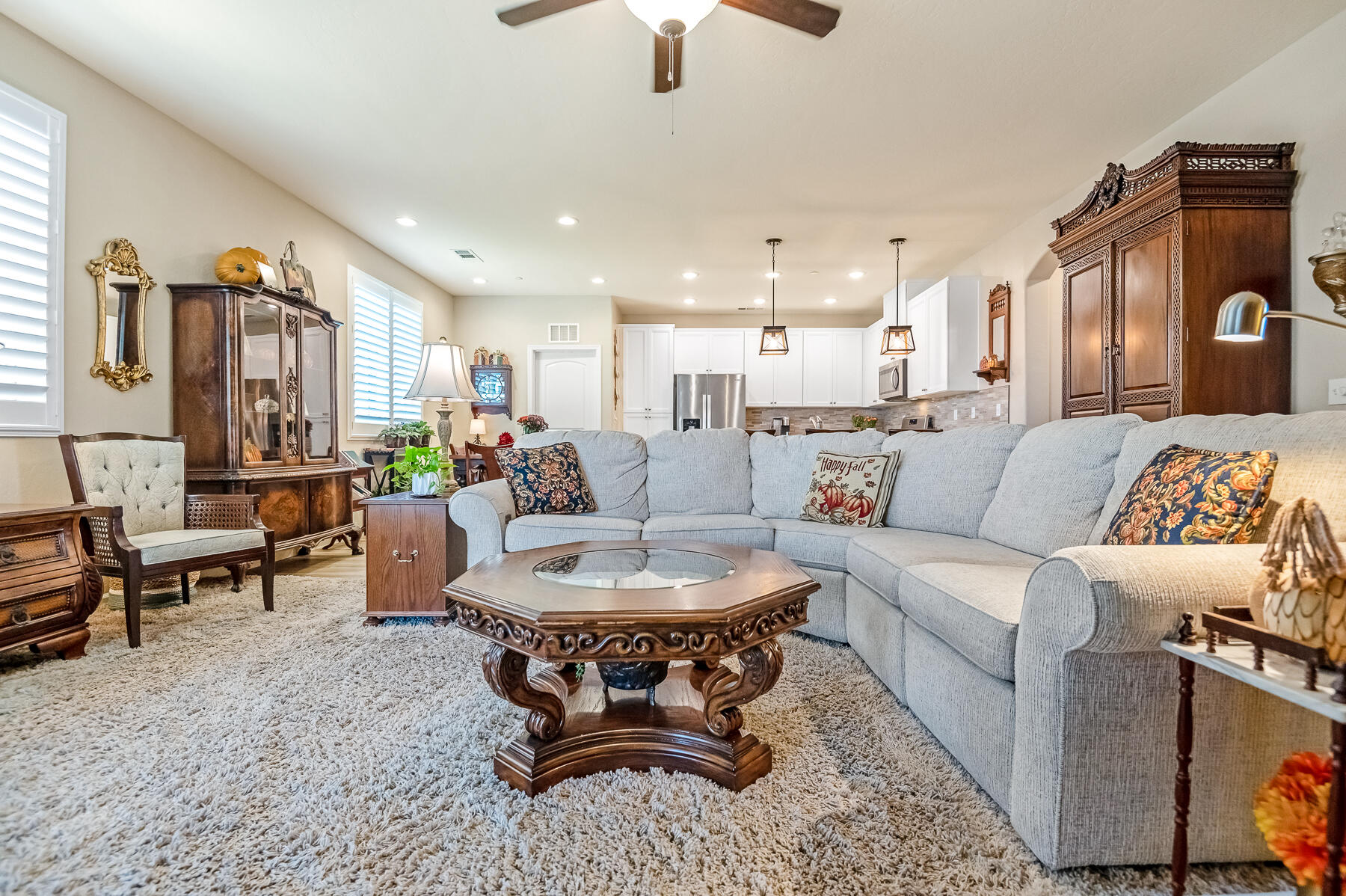 3238 N Rova Ct, Visalia, CA 93291