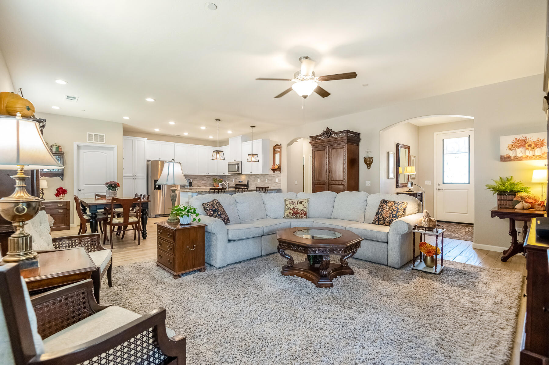 3238 N Rova Ct, Visalia, CA 93291