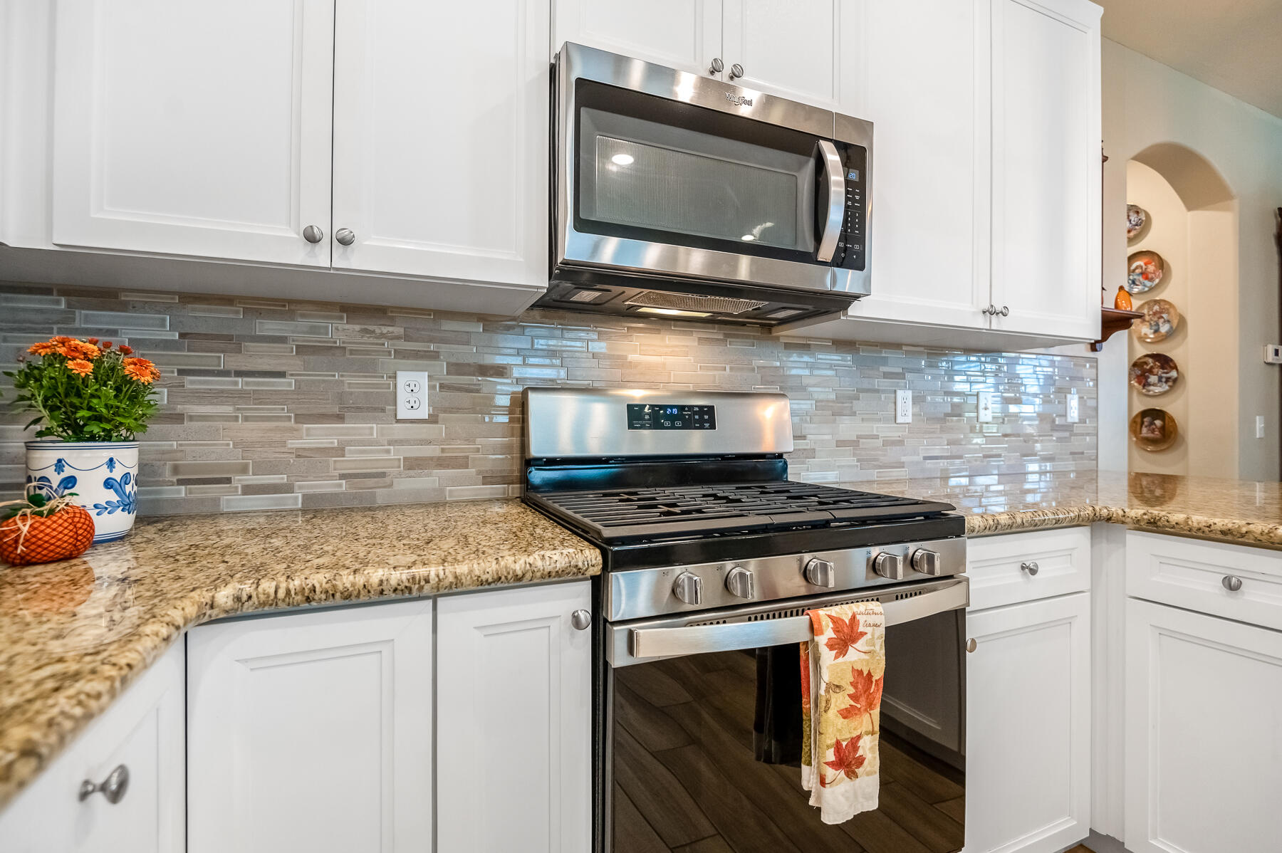 3238 N Rova Ct, Visalia, CA 93291