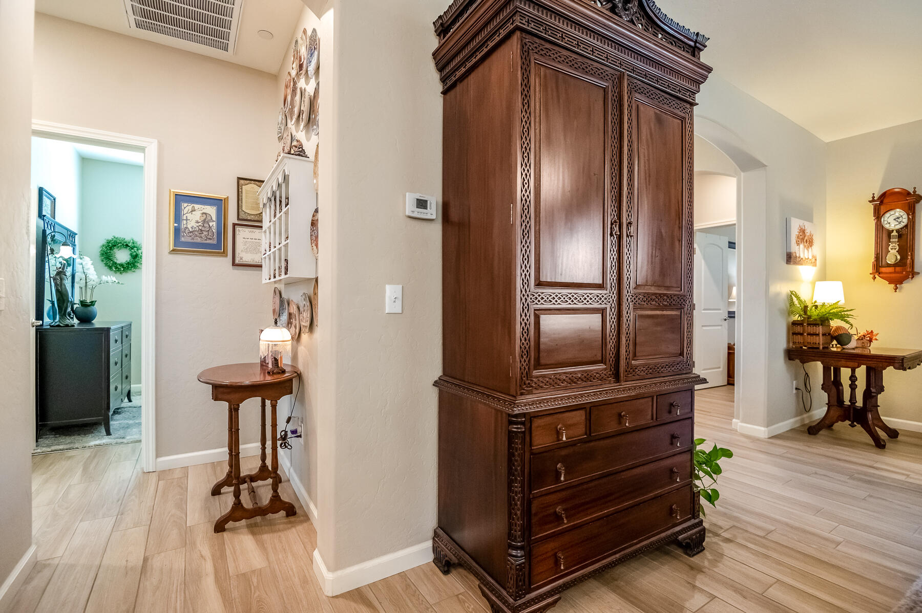 3238 N Rova Ct, Visalia, CA 93291