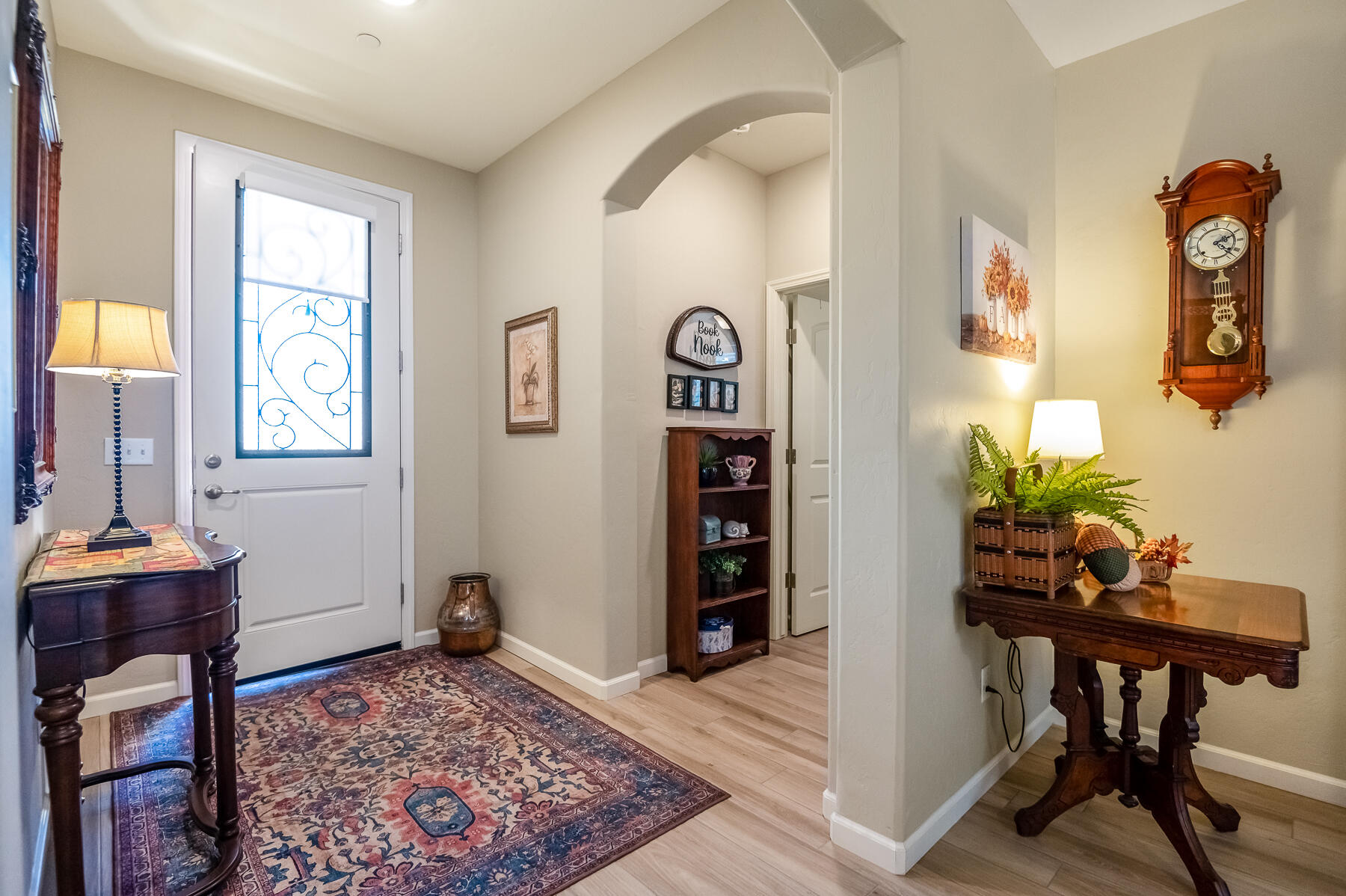 3238 N Rova Ct, Visalia, CA 93291