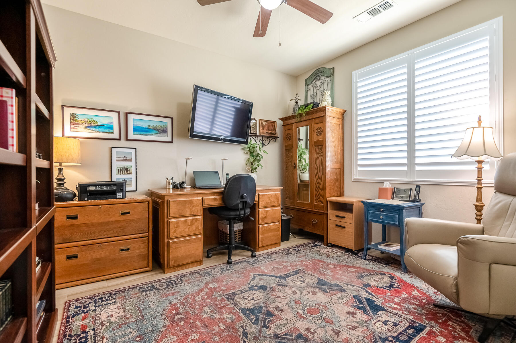 3238 N Rova Ct, Visalia, CA 93291