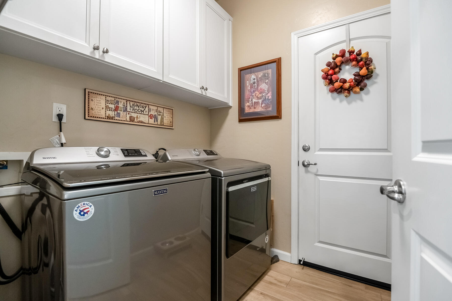 3238 N Rova Ct, Visalia, CA 93291