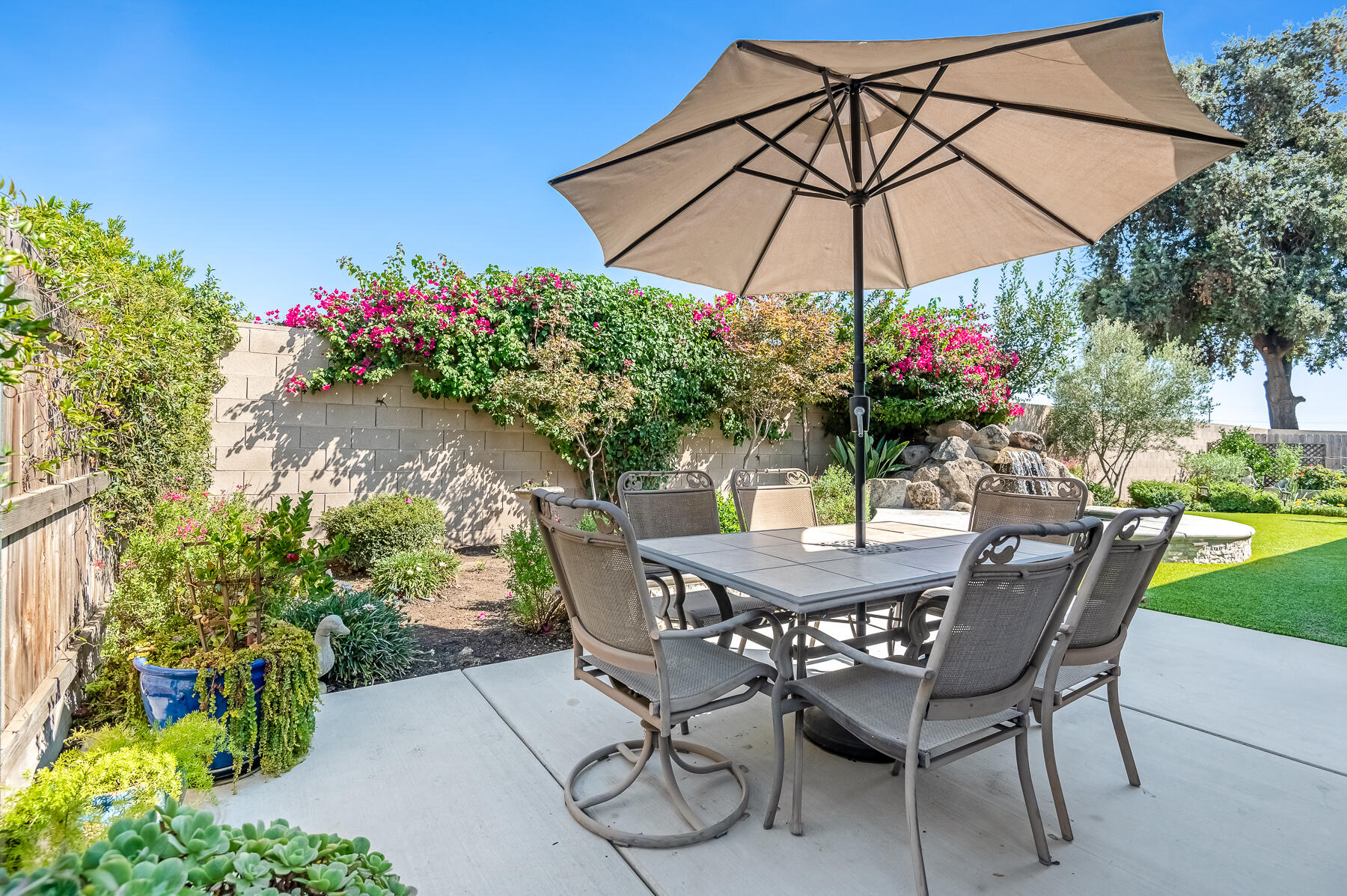 3238 N Rova Ct, Visalia, CA 93291