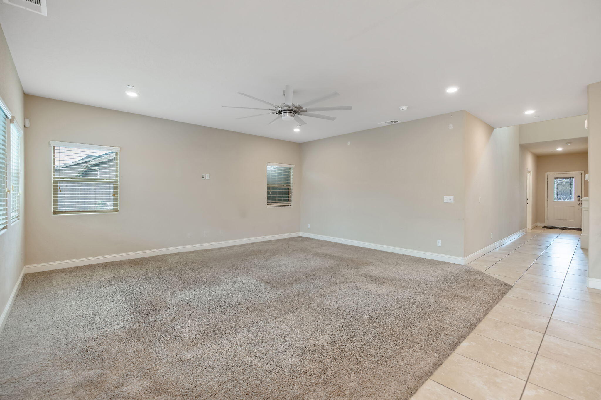 1944 W Babcock Ave, Visalia, CA 93291