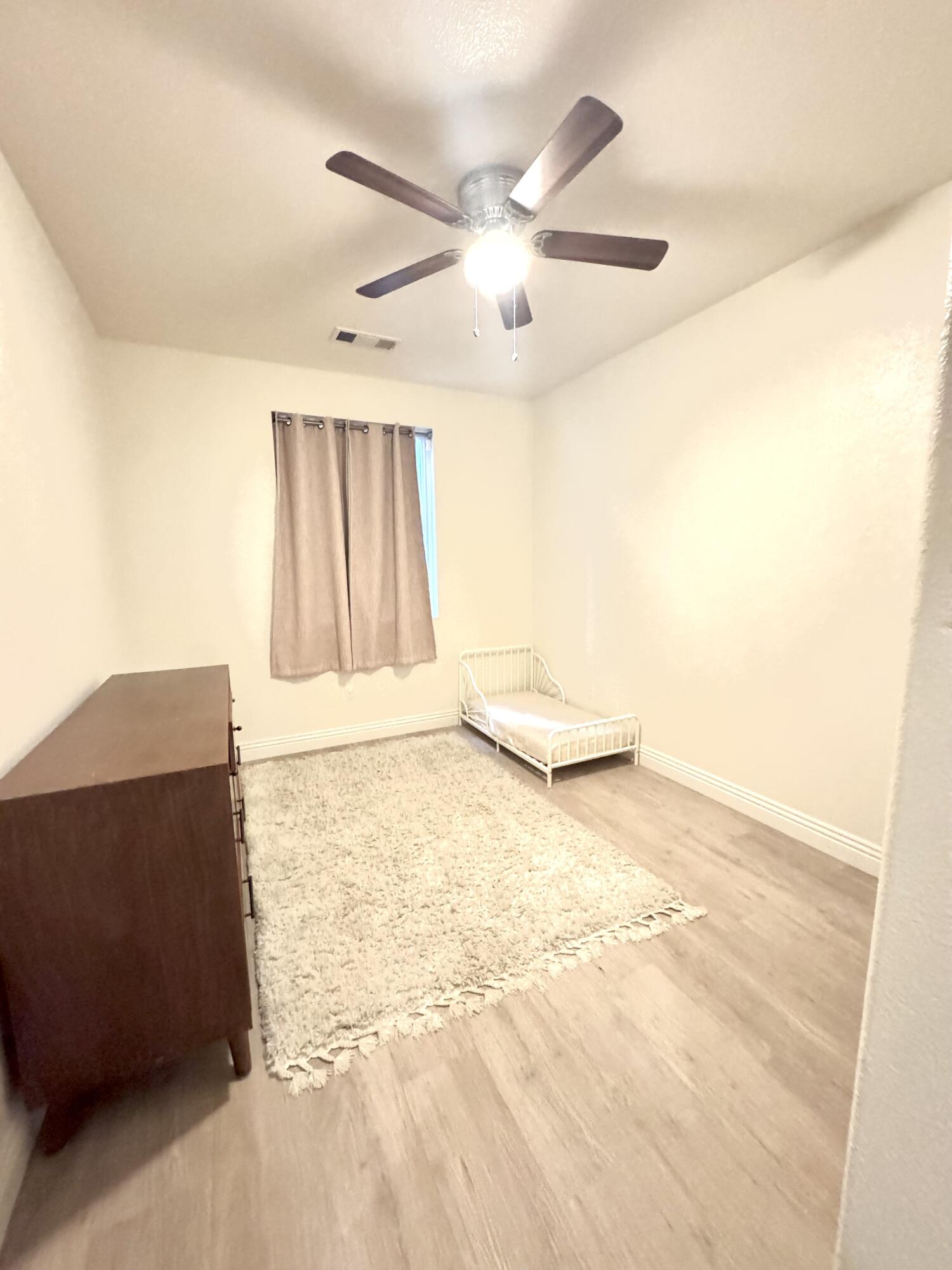 5812 W Ceres Ave, Visalia, CA 93291