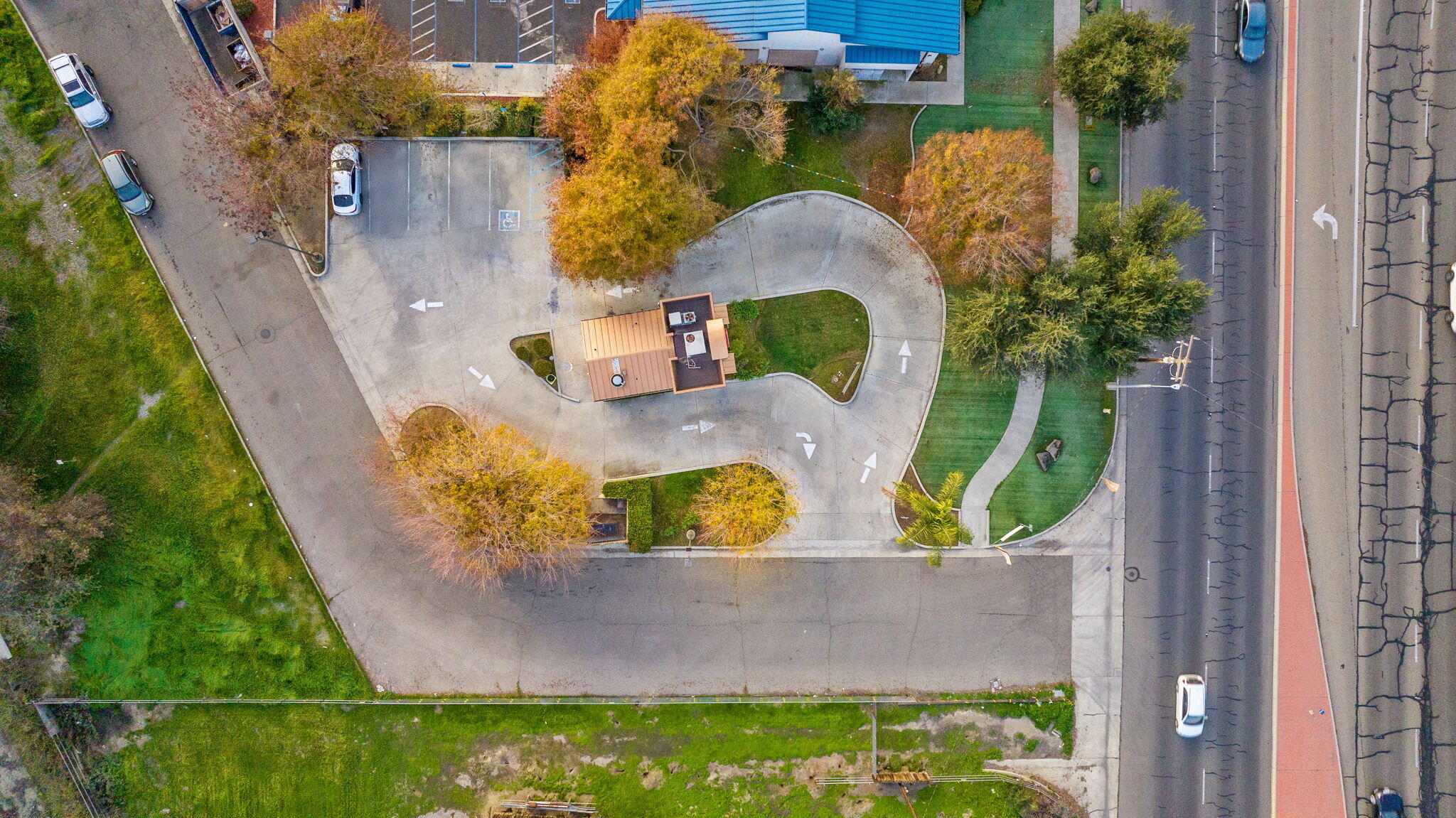 1103 W Caldwell Ave, Visalia, CA 93277