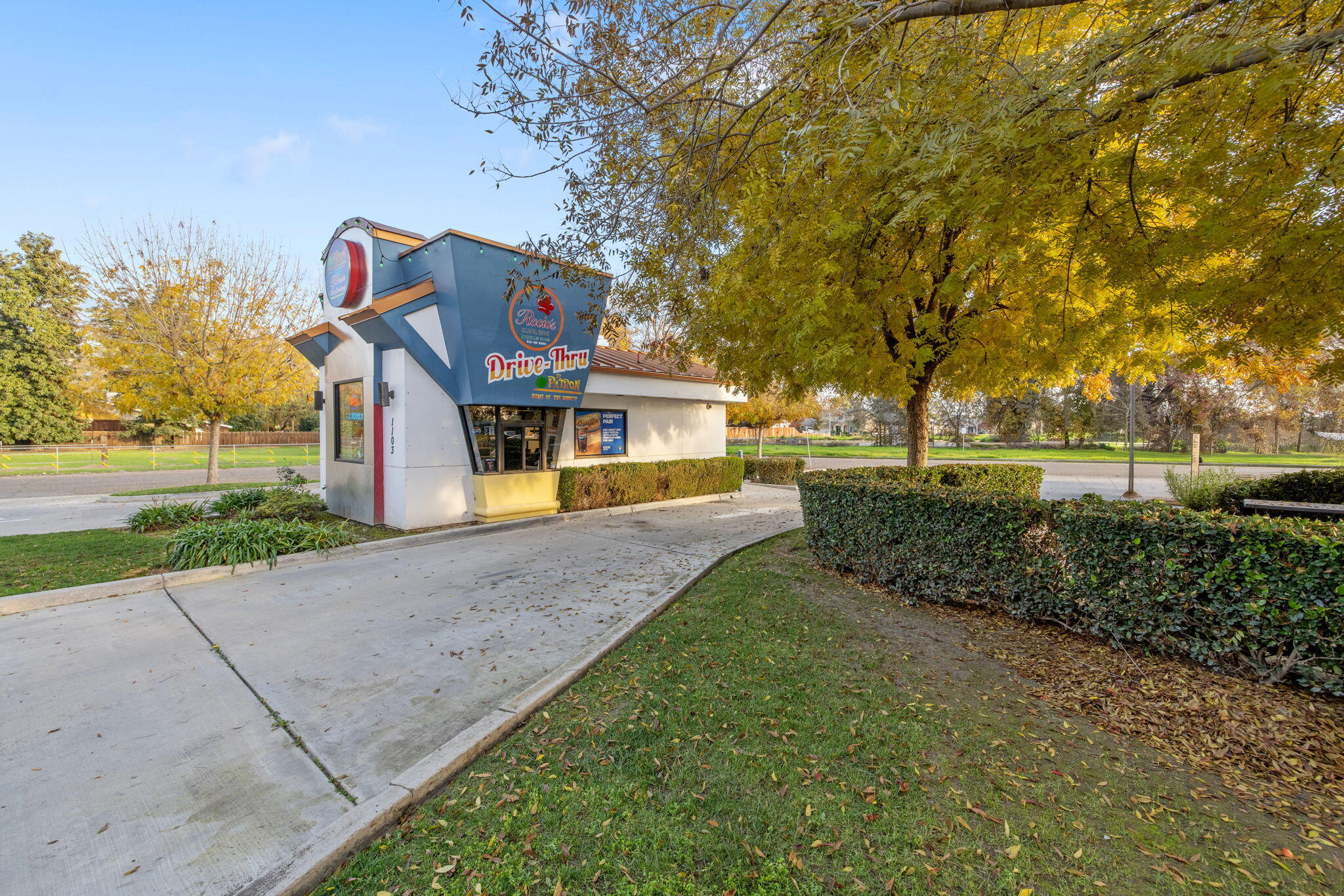 1103 W Caldwell Ave, Visalia, CA 93277