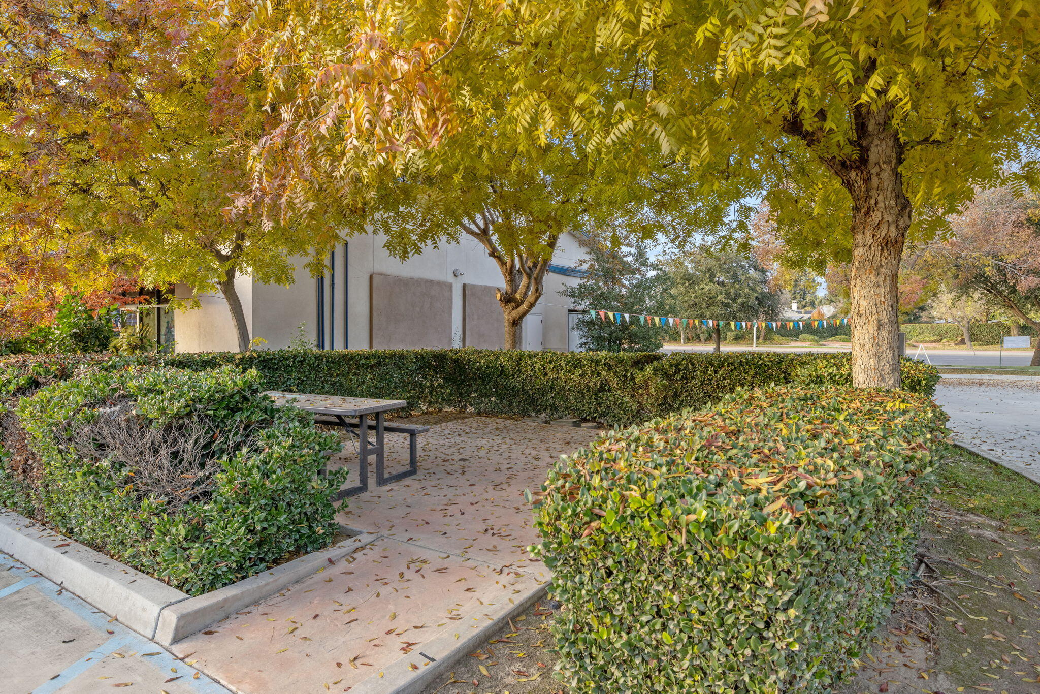 1103 W Caldwell Ave, Visalia, CA 93277