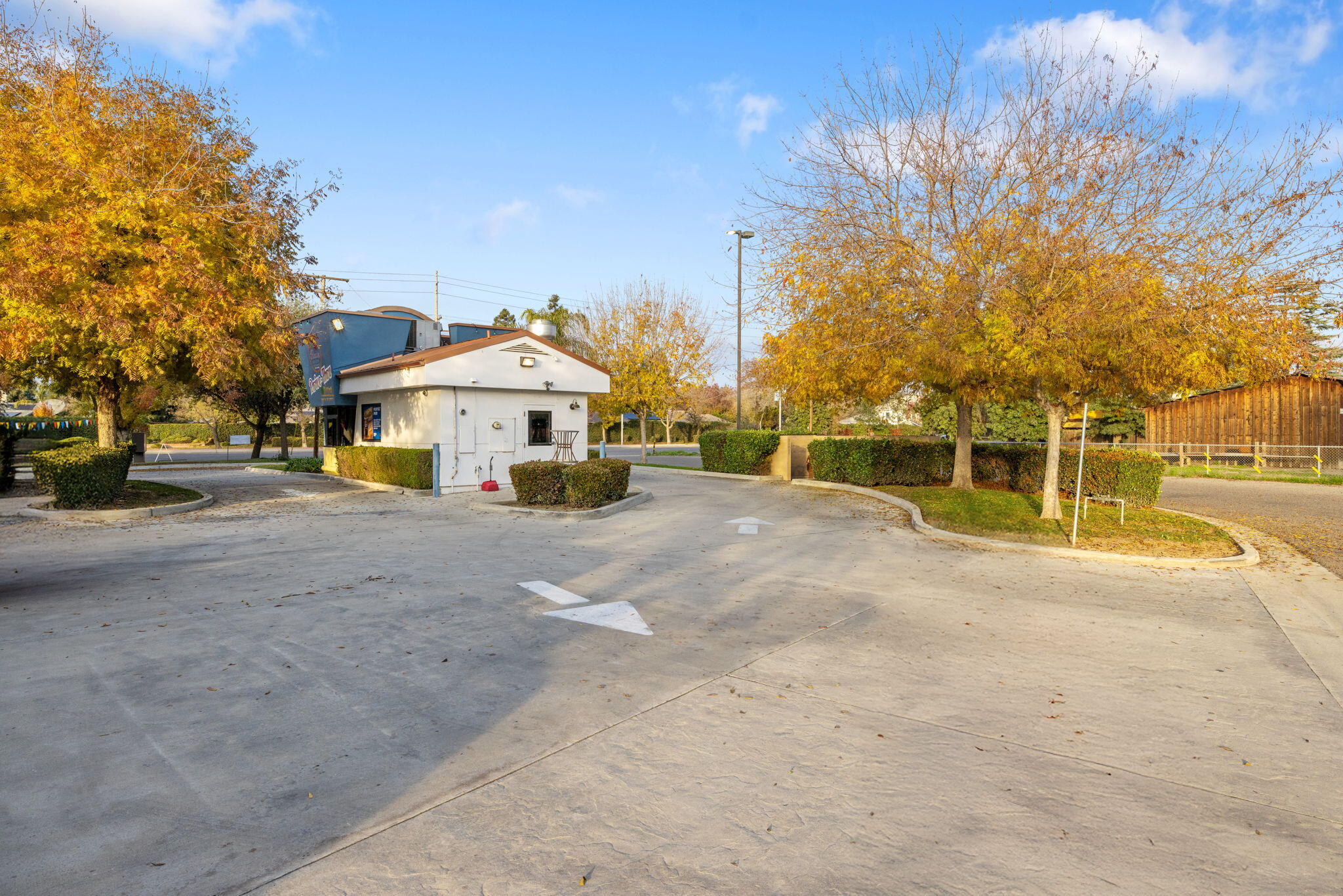 1103 W Caldwell Ave, Visalia, CA 93277