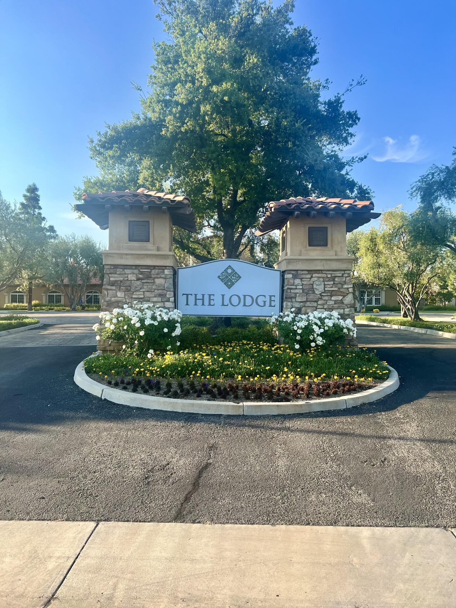 9909 Stockholm Pl, Bakersfield, CA 93306