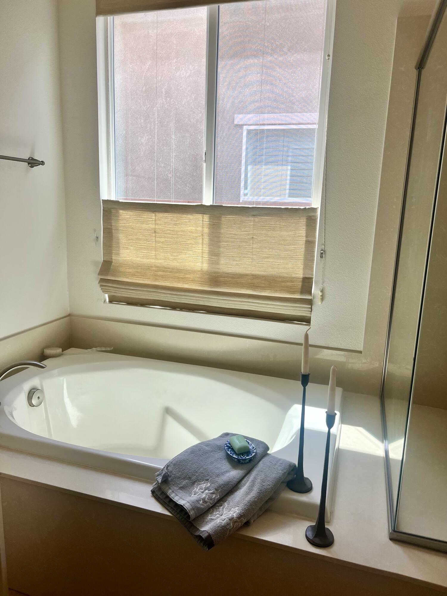 9909 Stockholm Pl, Bakersfield, CA 93306