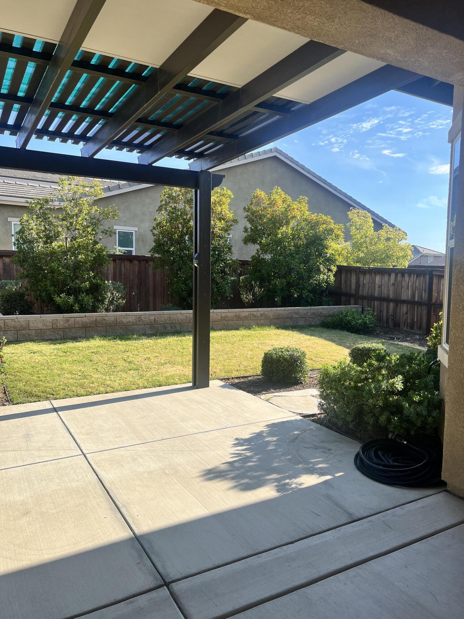 9909 Stockholm Pl, Bakersfield, CA 93306