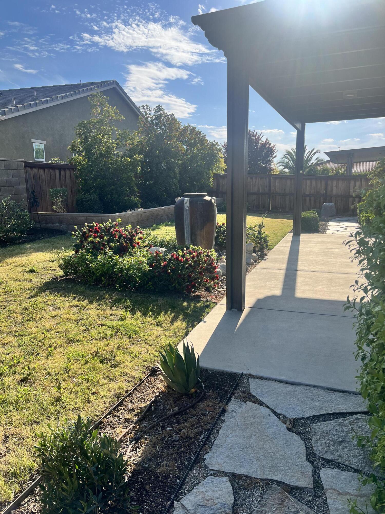 9909 Stockholm Pl, Bakersfield, CA 93306