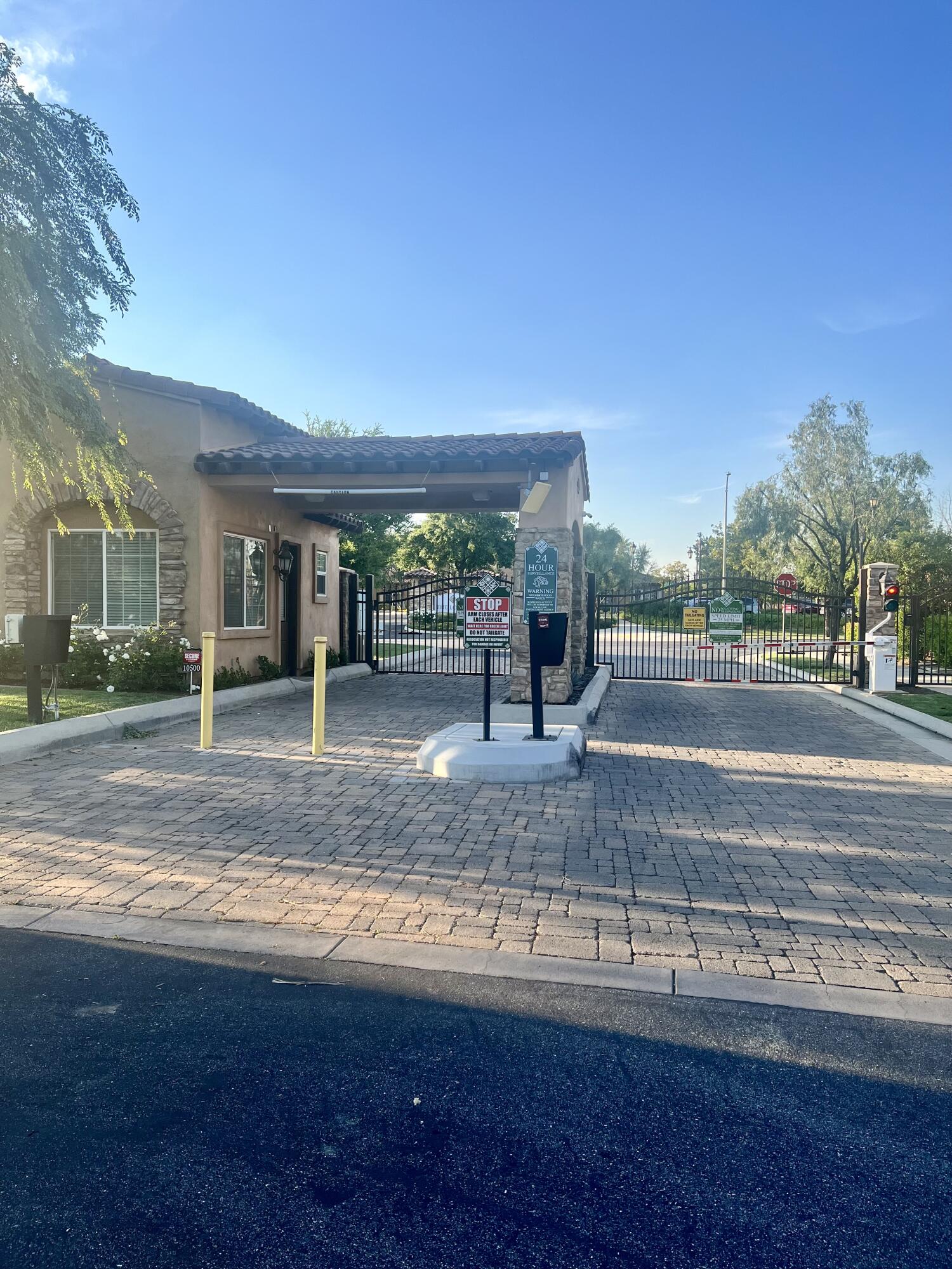 9909 Stockholm Pl, Bakersfield, CA 93306