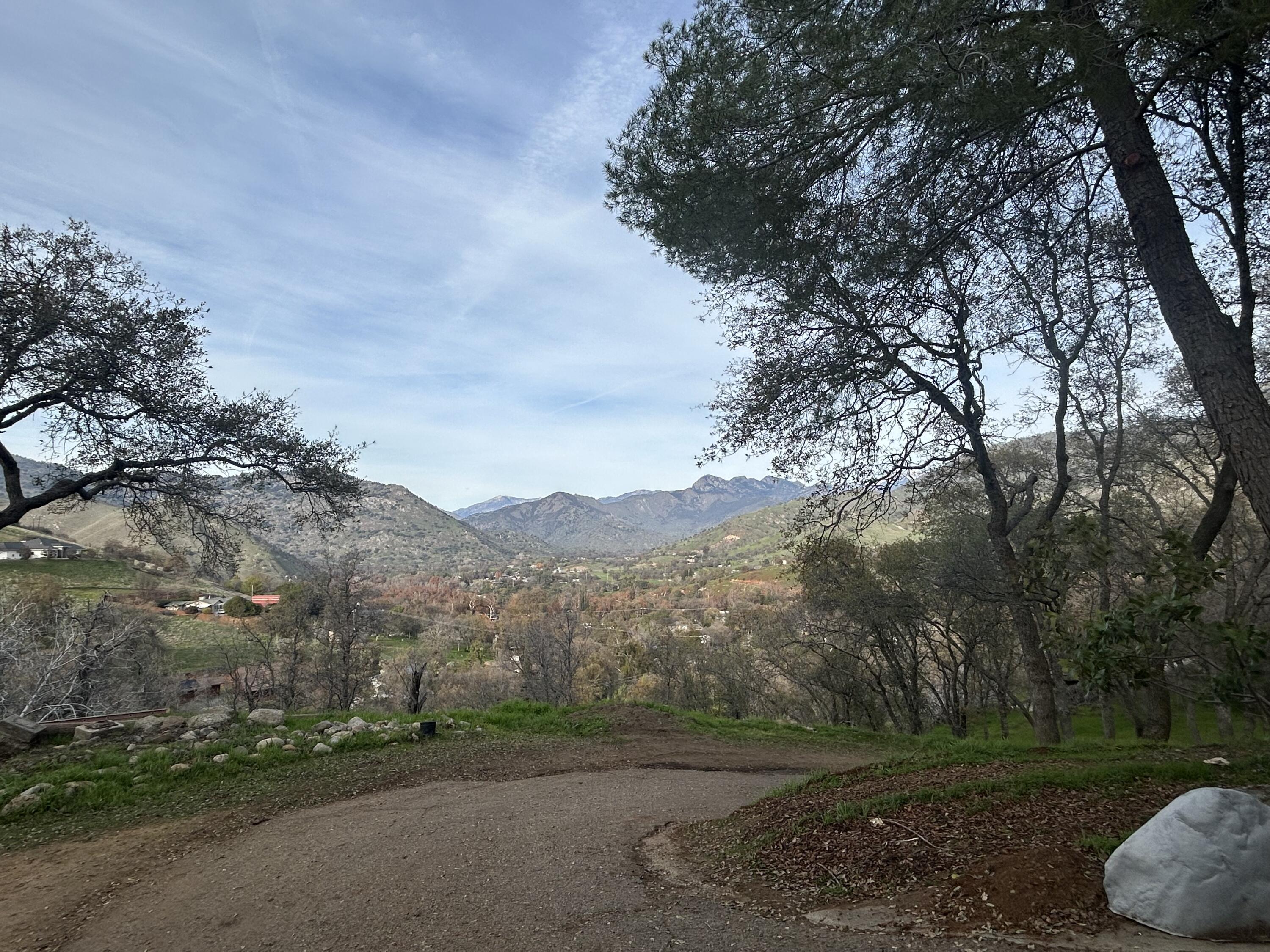 40838 Oak Ridge Dr, Three Rivers, CA 93271