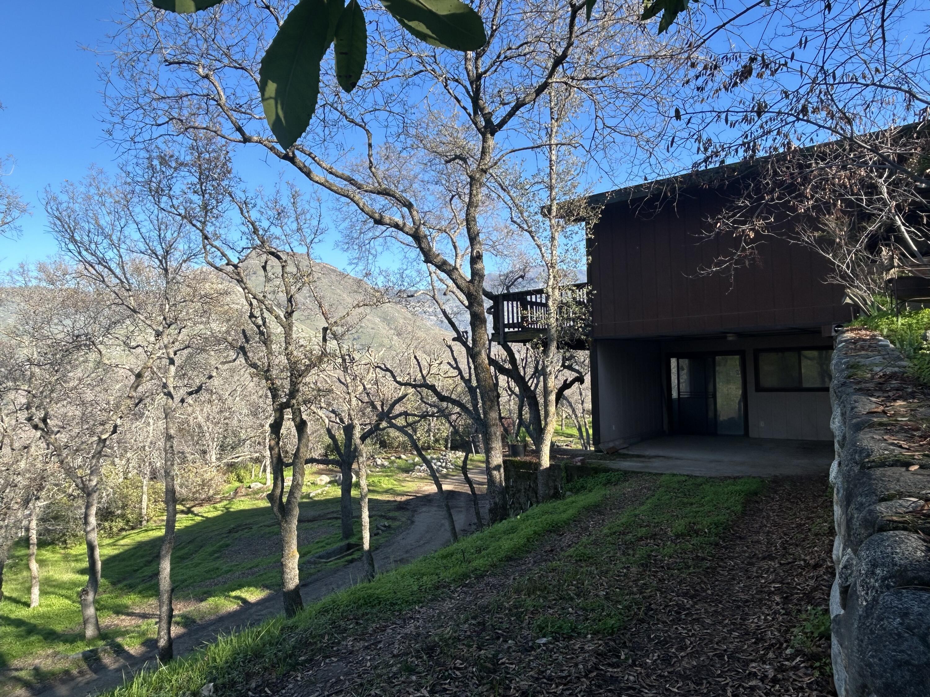 40838 Oak Ridge Dr, Three Rivers, CA 93271