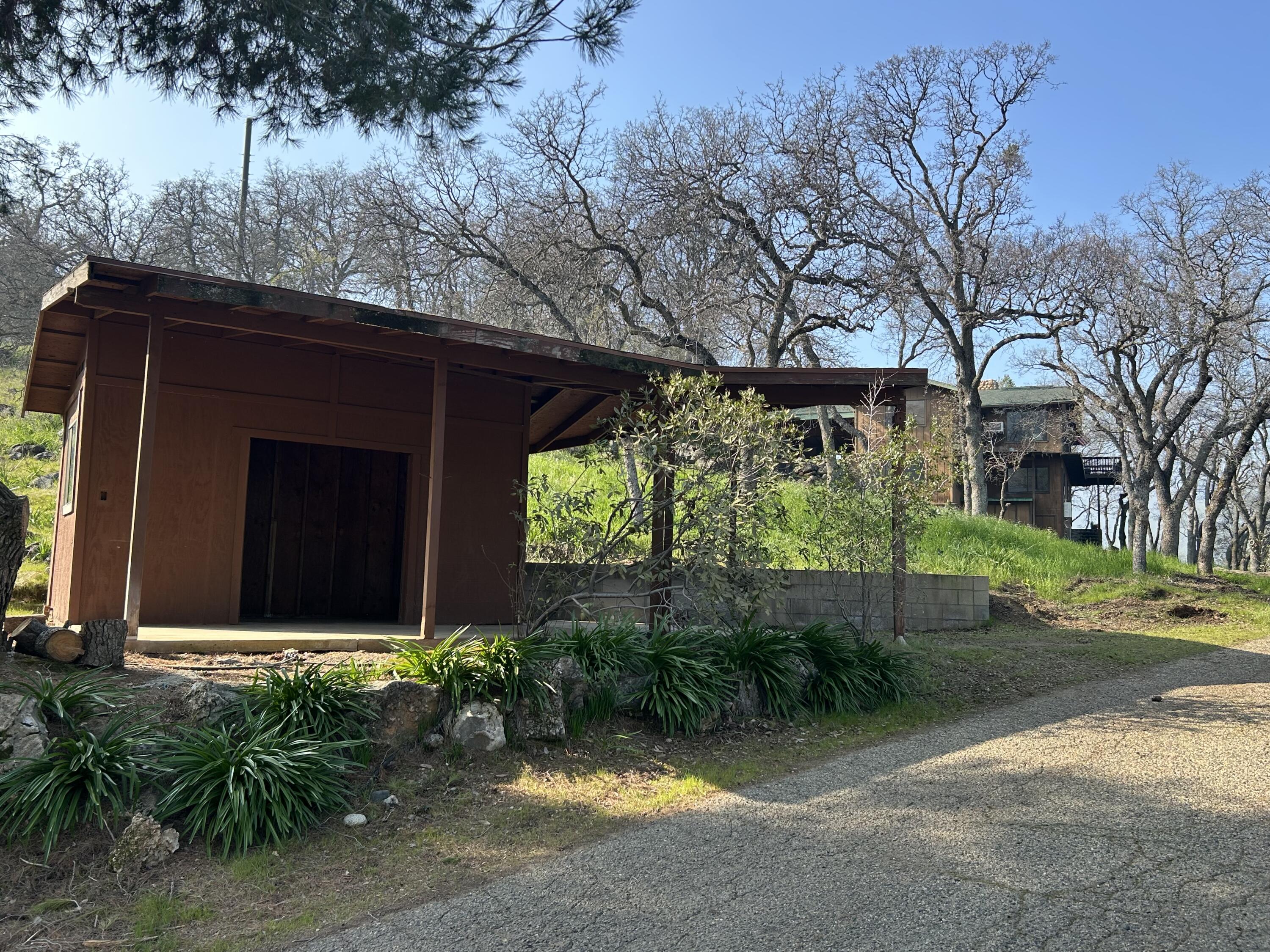 40838 Oak Ridge Dr, Three Rivers, CA 93271